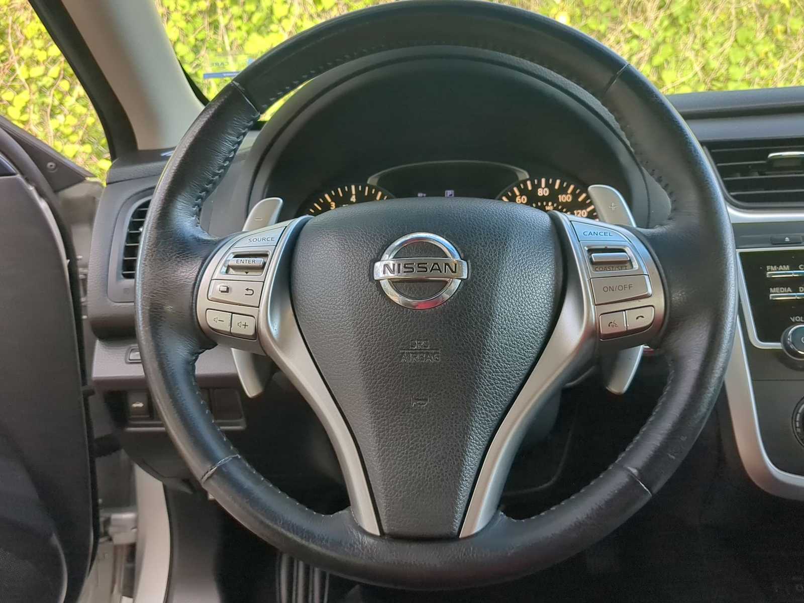 Thumbnail: 2017 Nissan Altima - 21