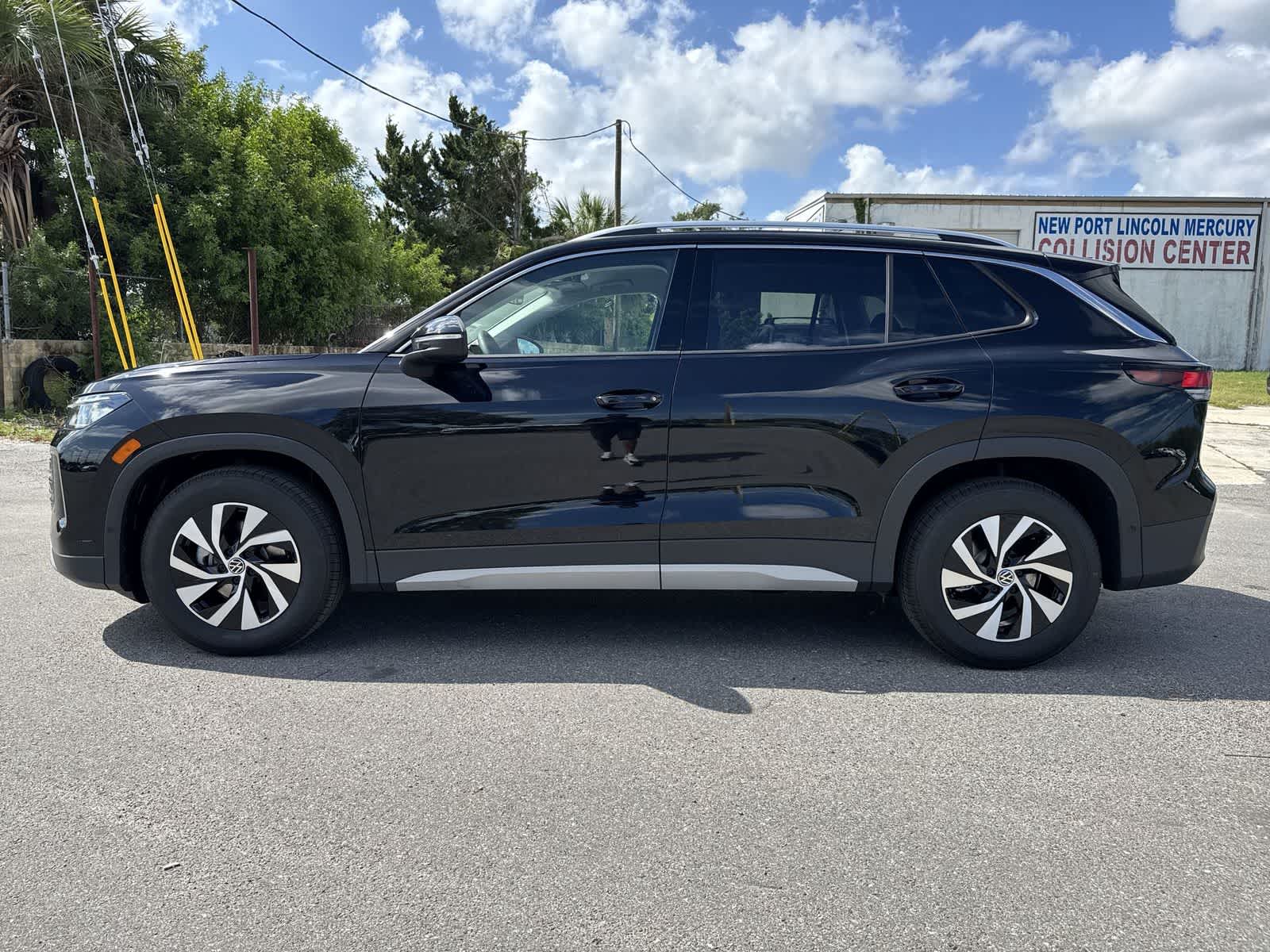 Thumbnail: 2026 Volkswagen Tiguan - 3