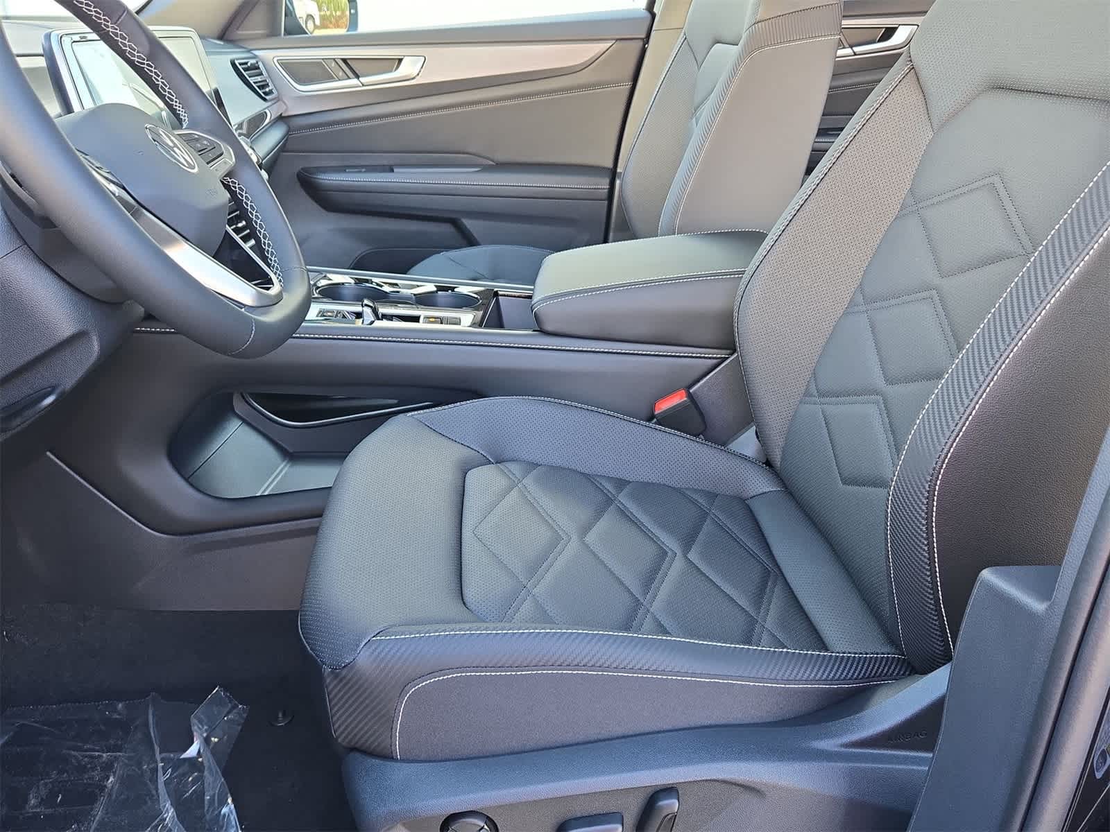 Thumbnail: 2026 Volkswagen Atlas - 16