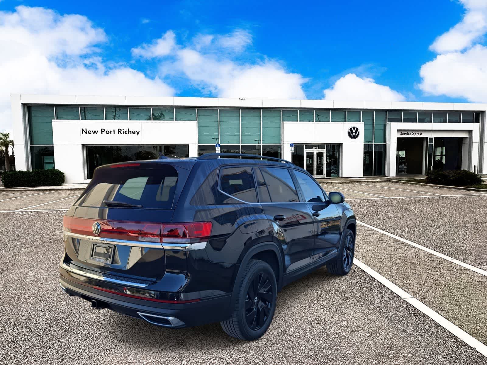 Thumbnail: 2026 Volkswagen Atlas - 8