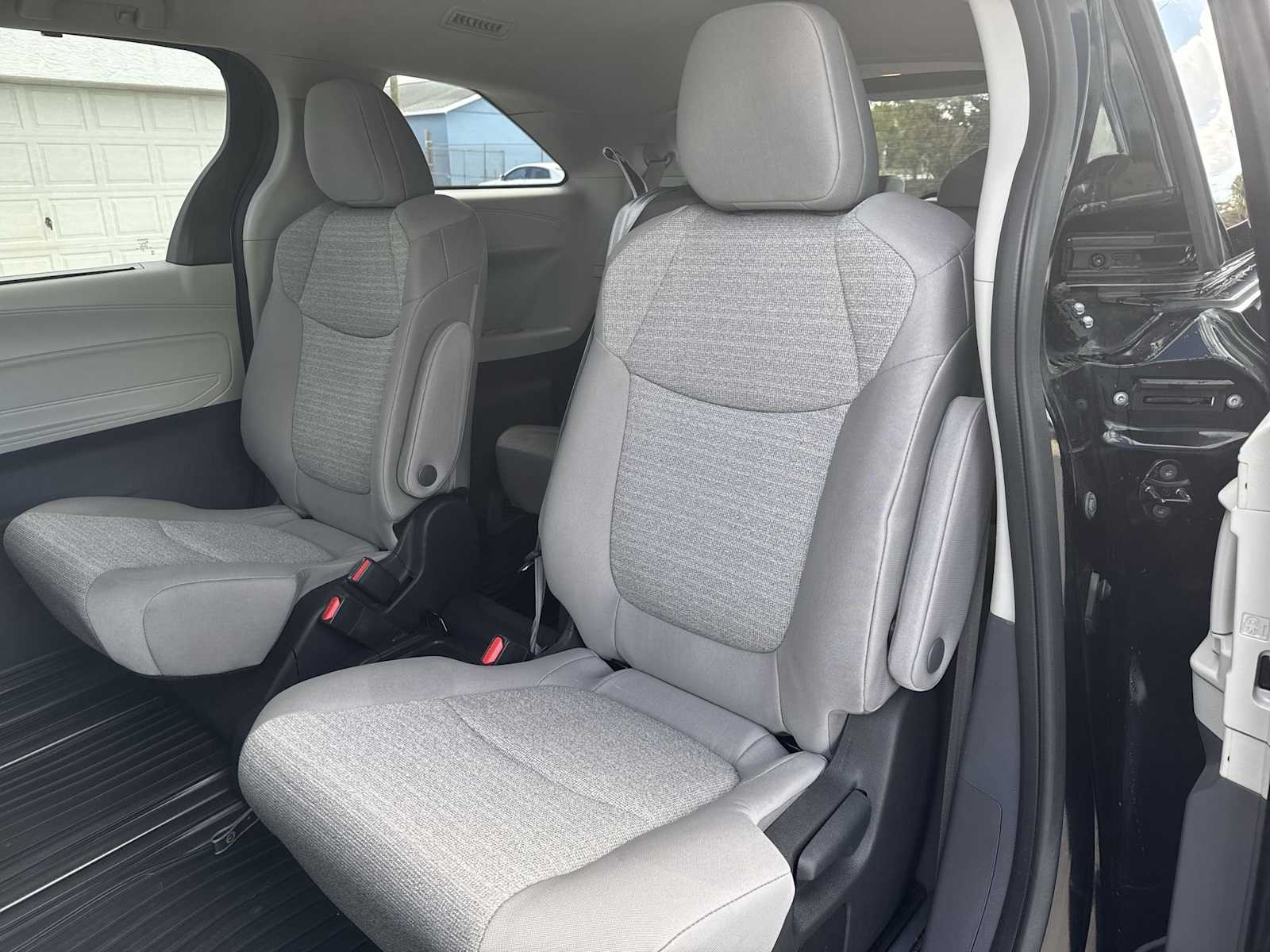 Thumbnail: 2023 Toyota Sienna - 19