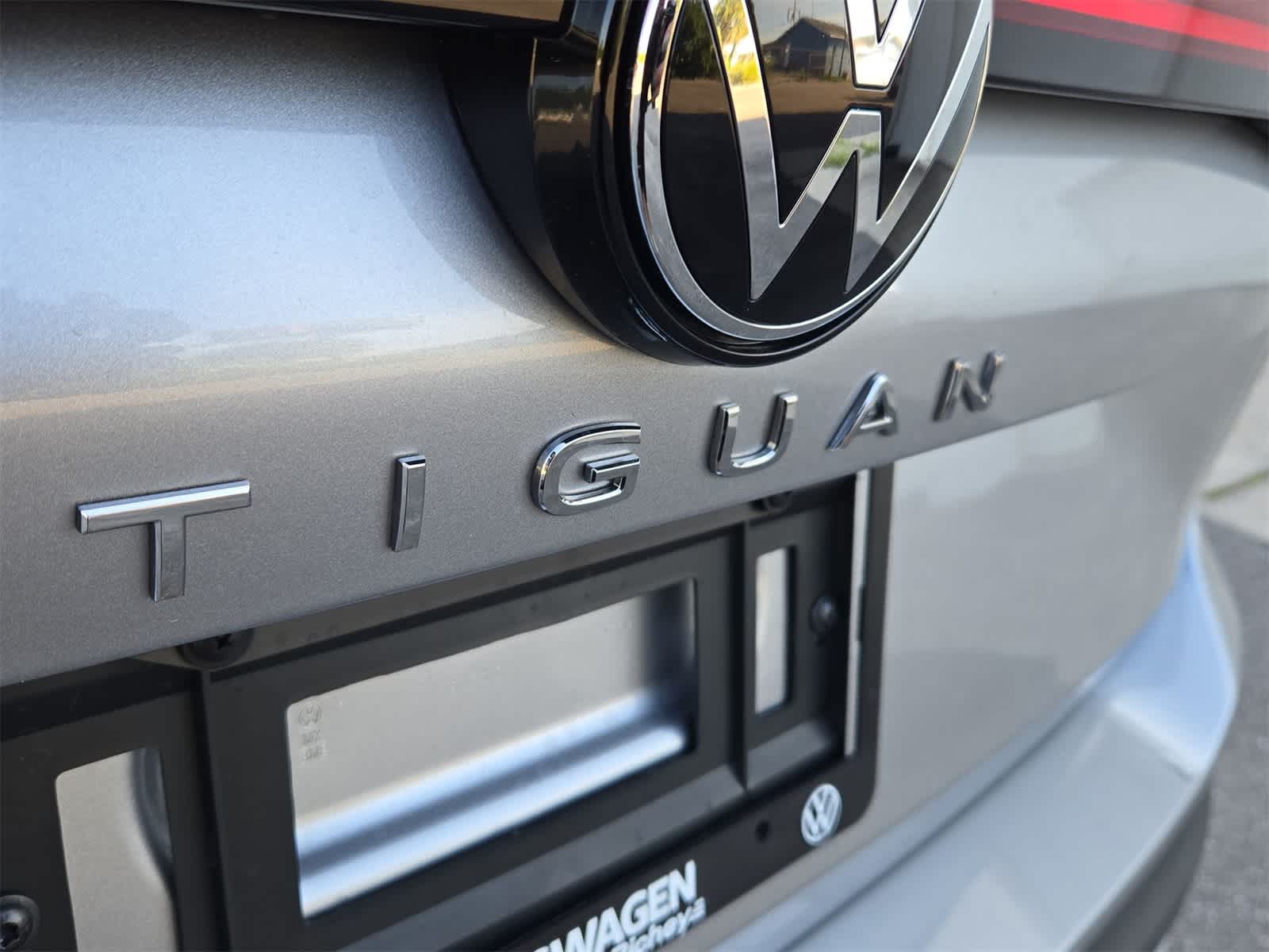 Thumbnail: 2025 Volkswagen Tiguan - 13