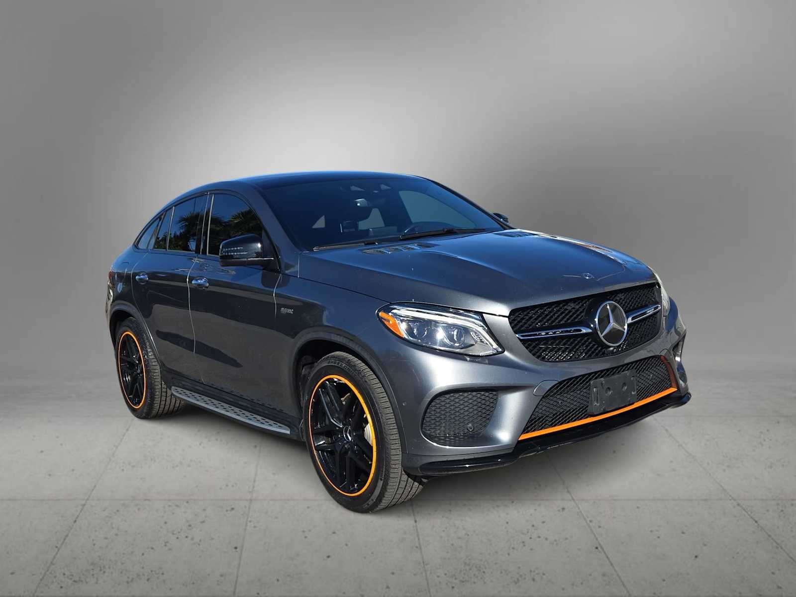 Thumbnail: 2018 Mercedes-Benz GLE - 2