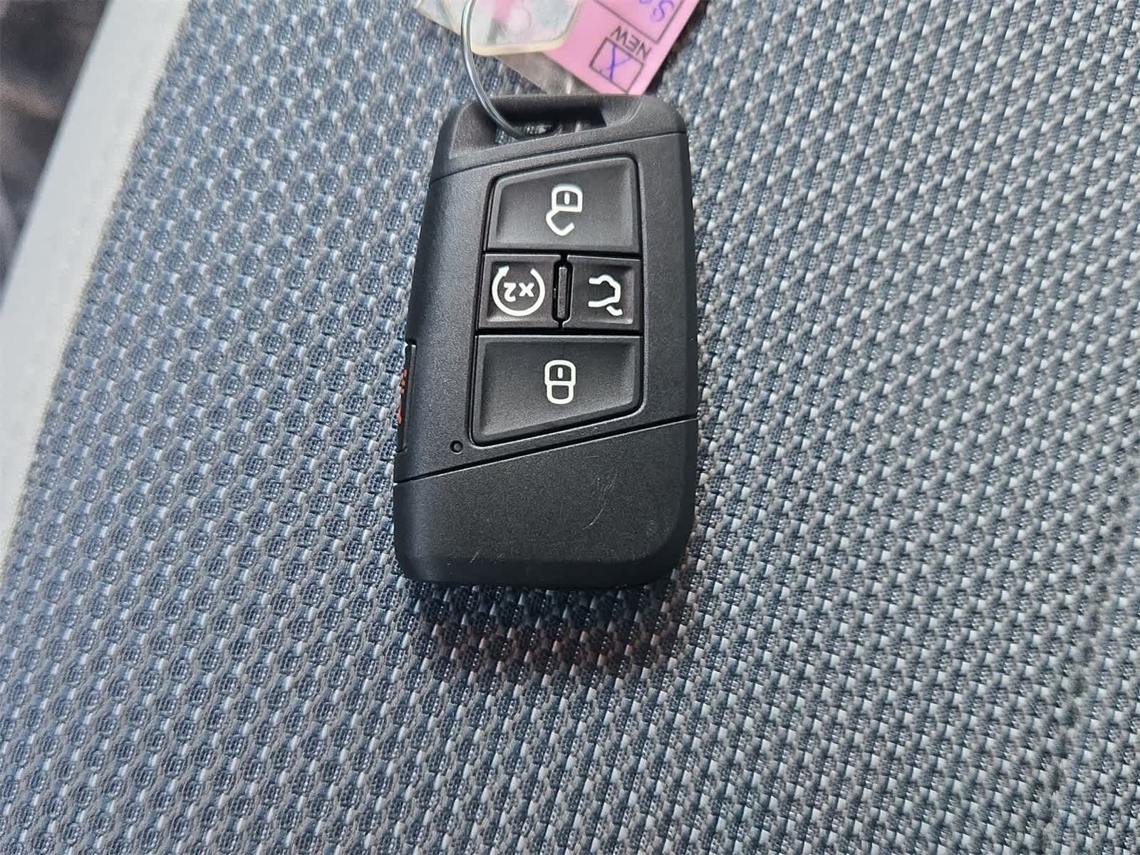 Thumbnail: 2025 Volkswagen Taos - 34