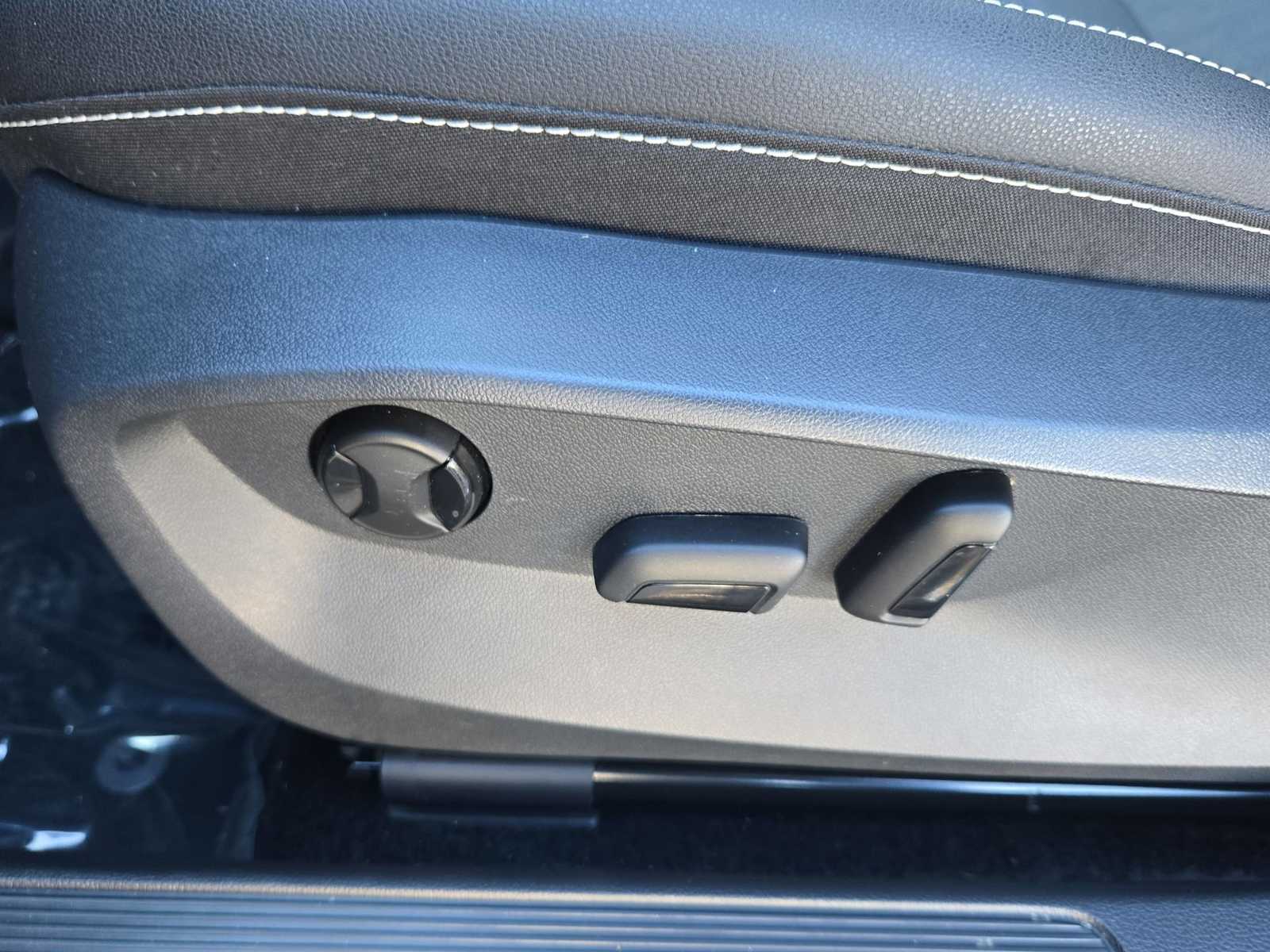 Thumbnail: 2024 Volkswagen Taos - 17