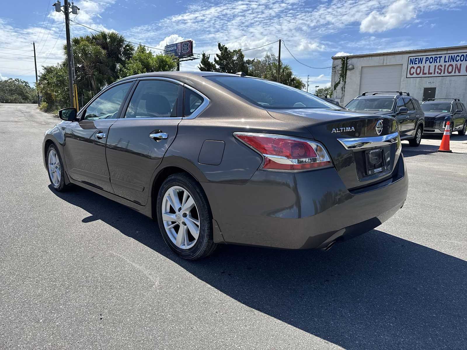 Thumbnail: 2015 Nissan Altima - 4