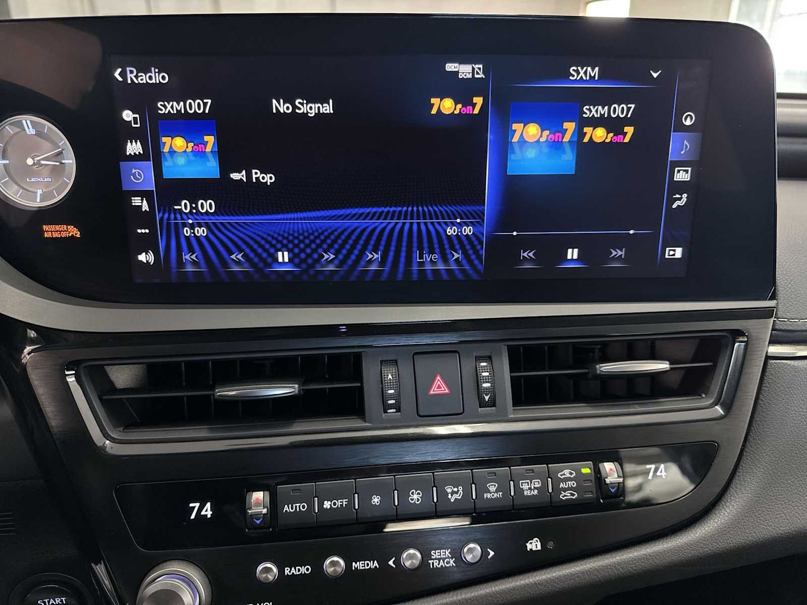 Thumbnail: 2022 Lexus ES - 26