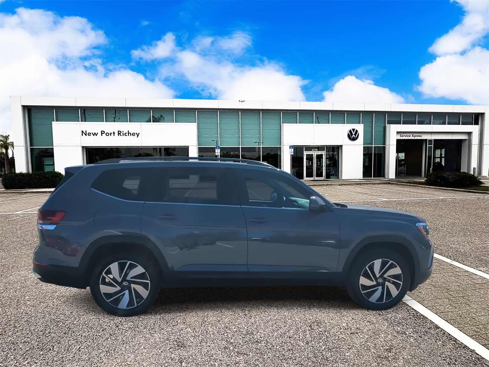 Thumbnail: 2026 Volkswagen Atlas - 9