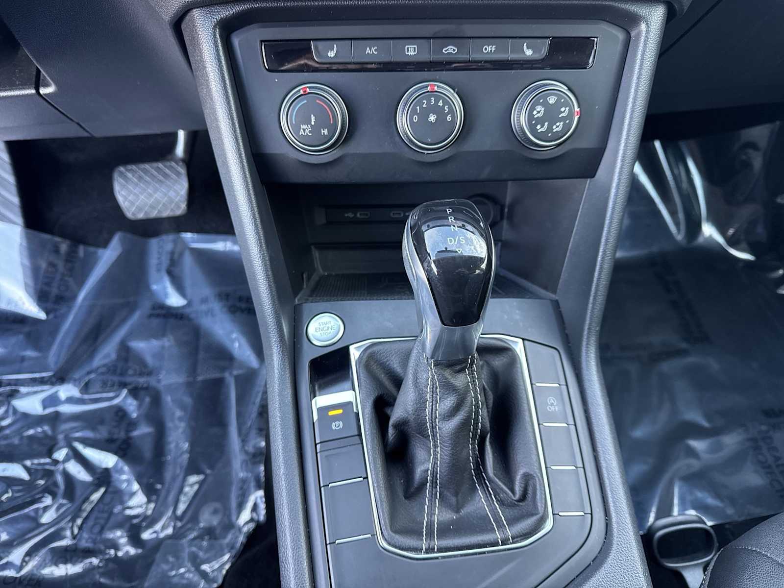 Thumbnail: 2022 Volkswagen Taos - 29