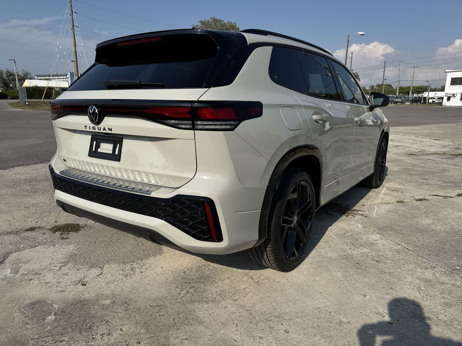 Thumbnail: 2026 Volkswagen Tiguan - 6