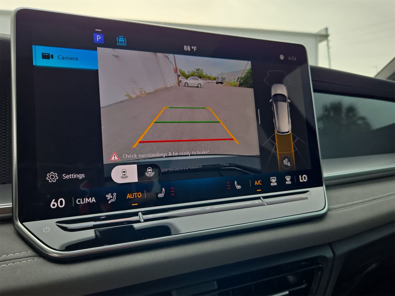 Thumbnail: 2025 Volkswagen Tiguan - 30