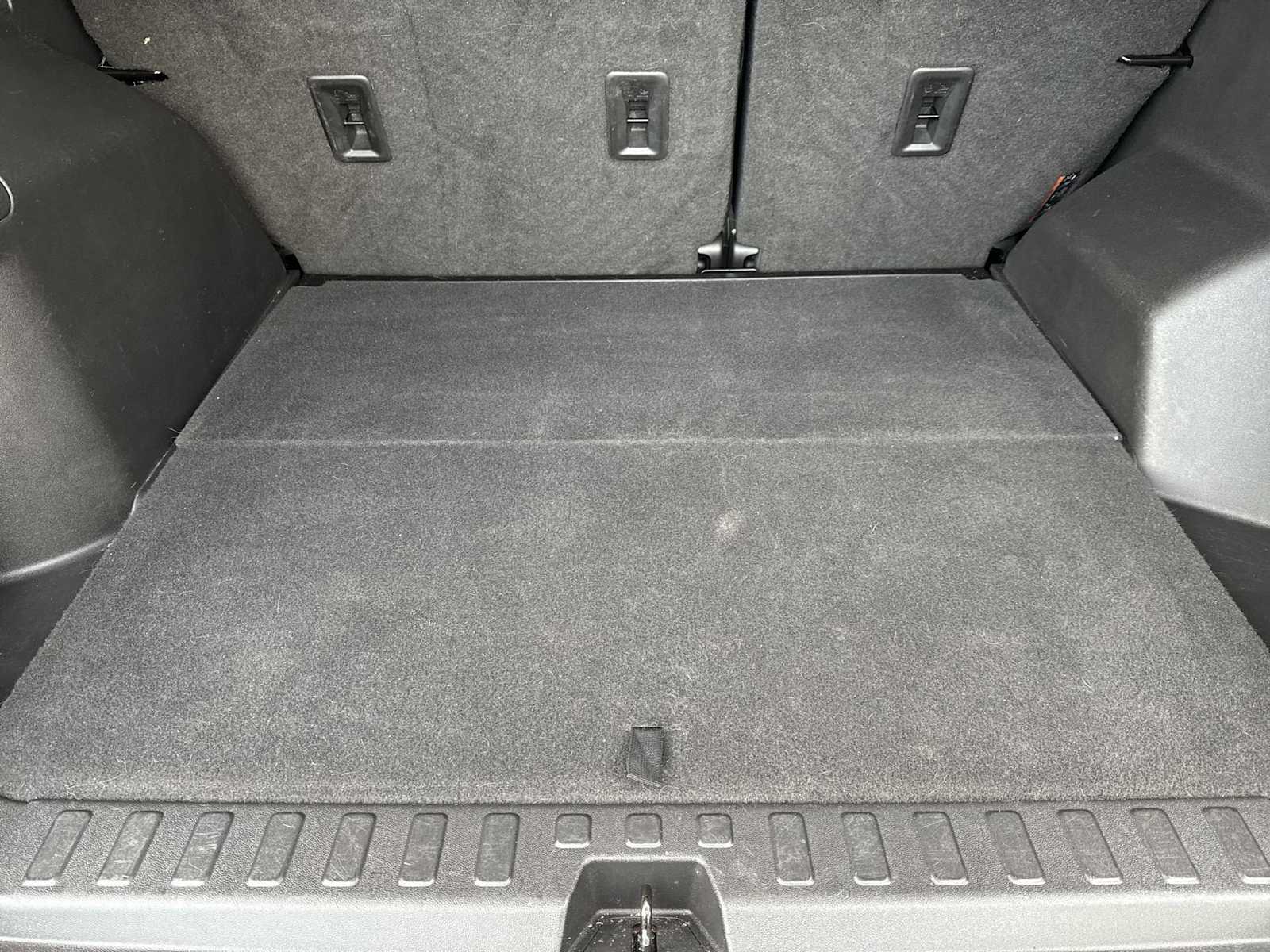 Thumbnail: 2020 GMC Terrain - 33