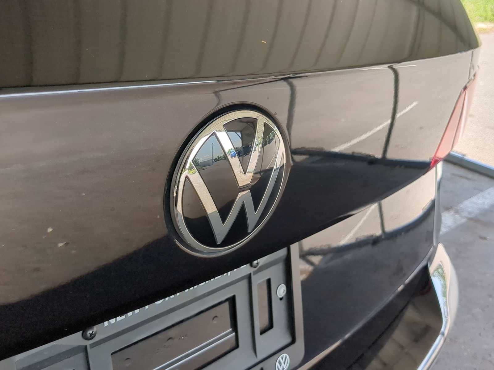 2022 Volkswagen Taos SE 12
