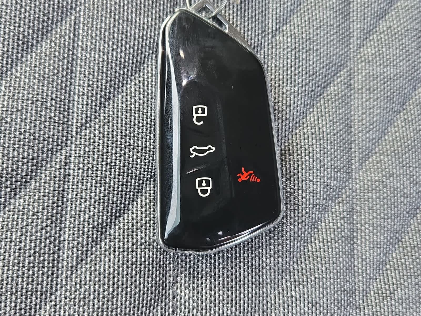 Thumbnail: 2025 Volkswagen Tiguan - 33