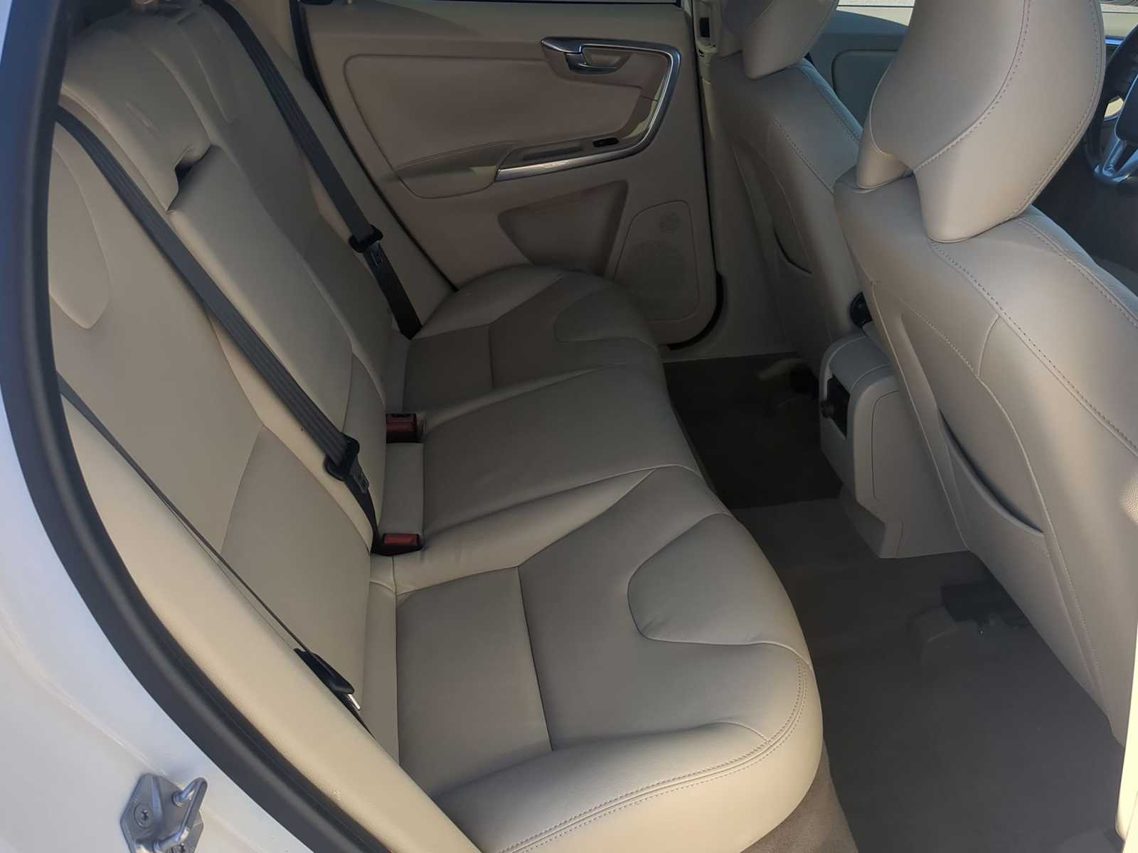 Thumbnail: 2015 Volvo XC60 - 21