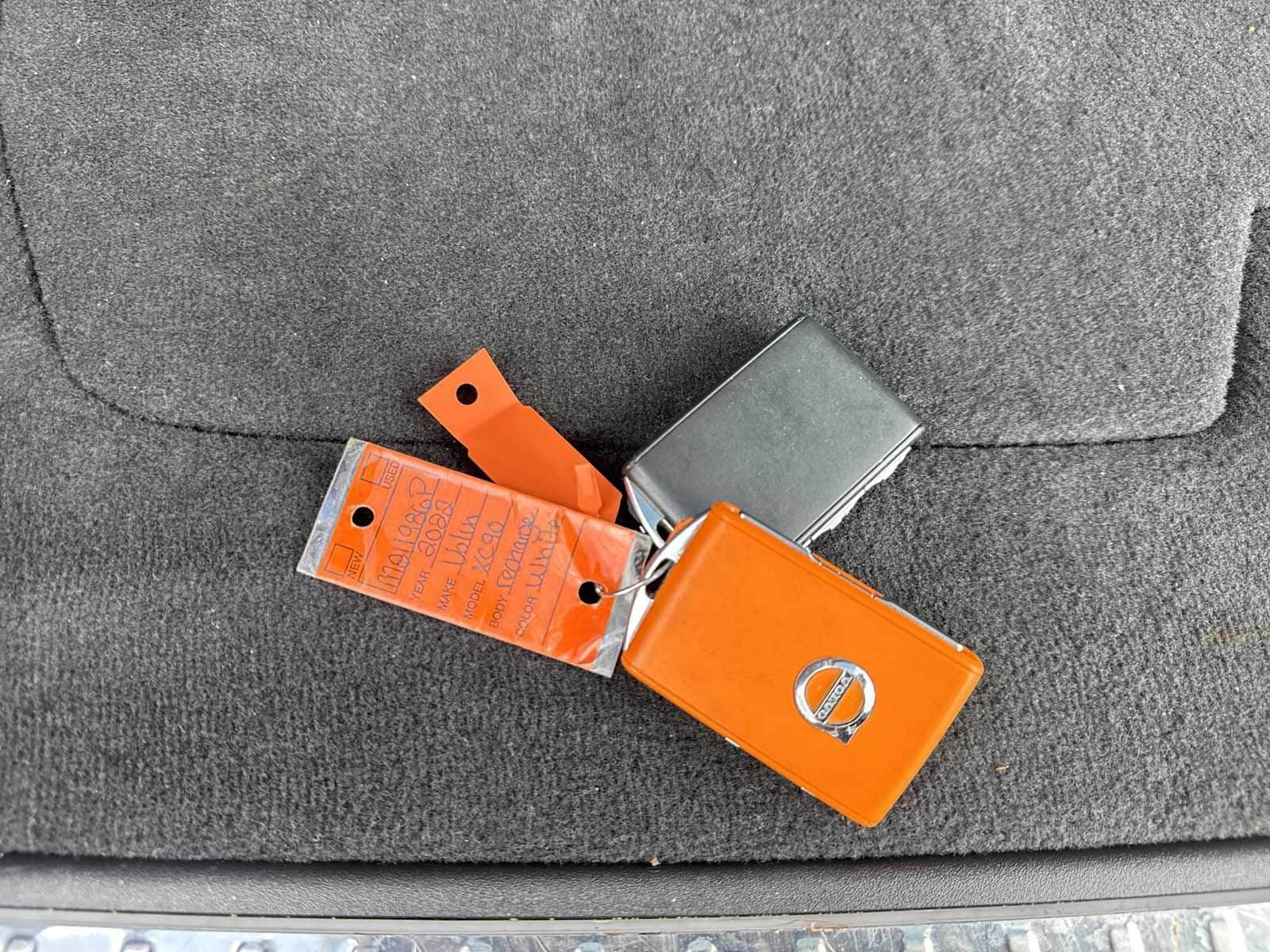 Thumbnail: 2022 Volvo XC90 - 34