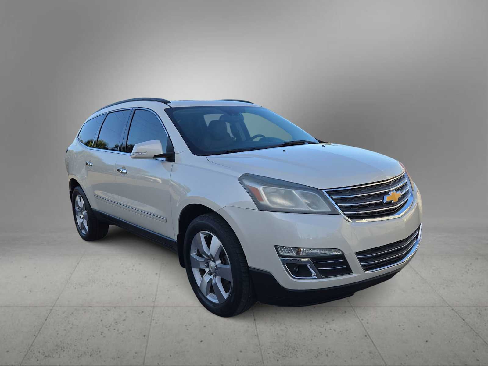 Thumbnail: 2015 Chevrolet Traverse - 2