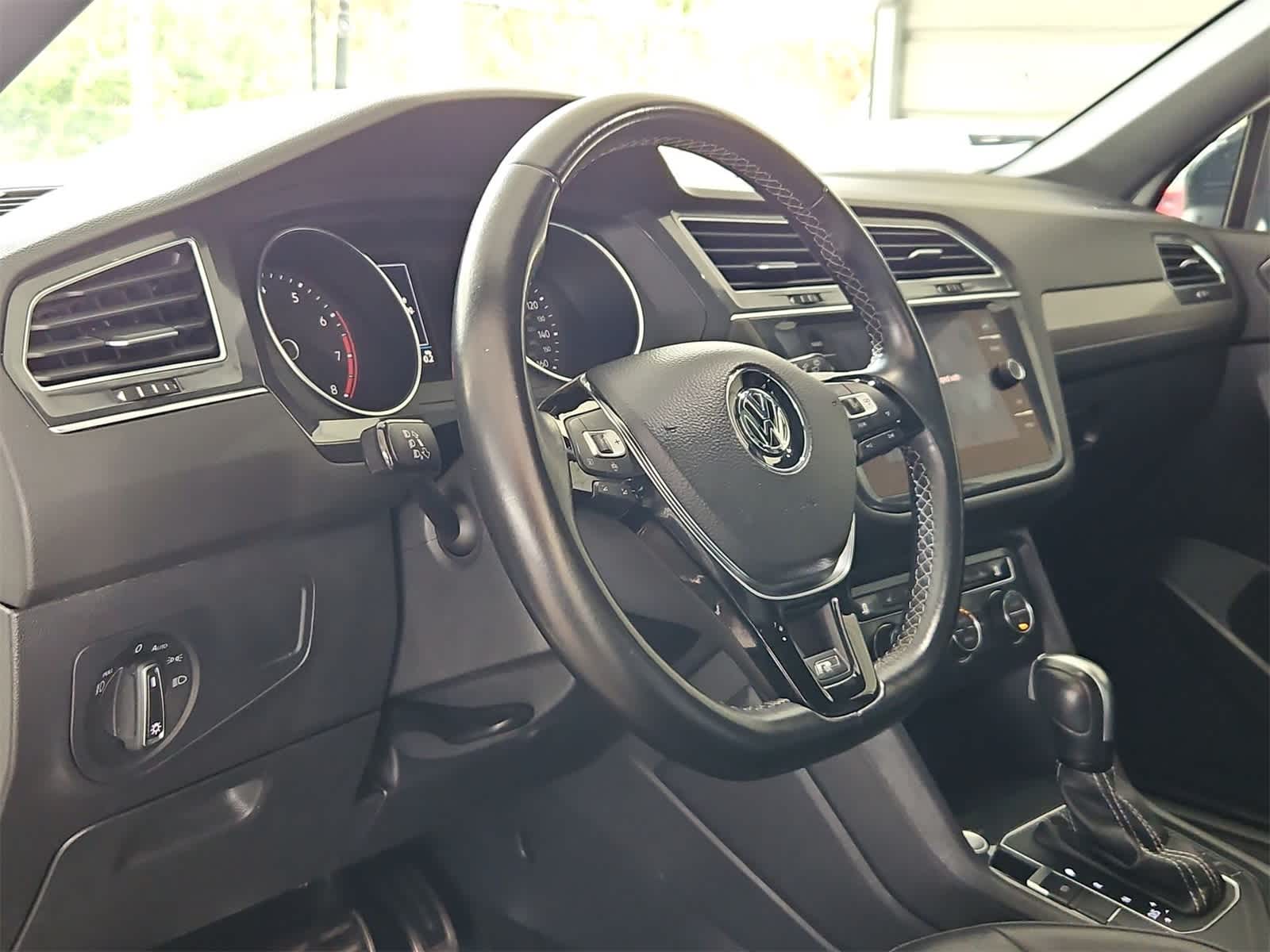 Thumbnail: 2021 Volkswagen Tiguan - 15