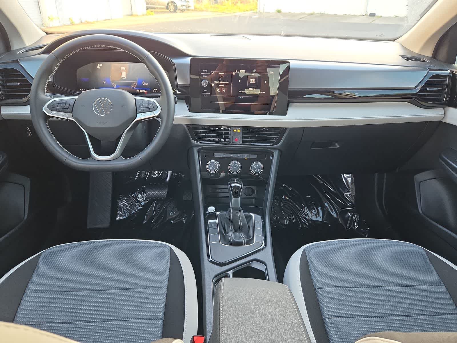 Thumbnail: 2025 Volkswagen Taos - 16