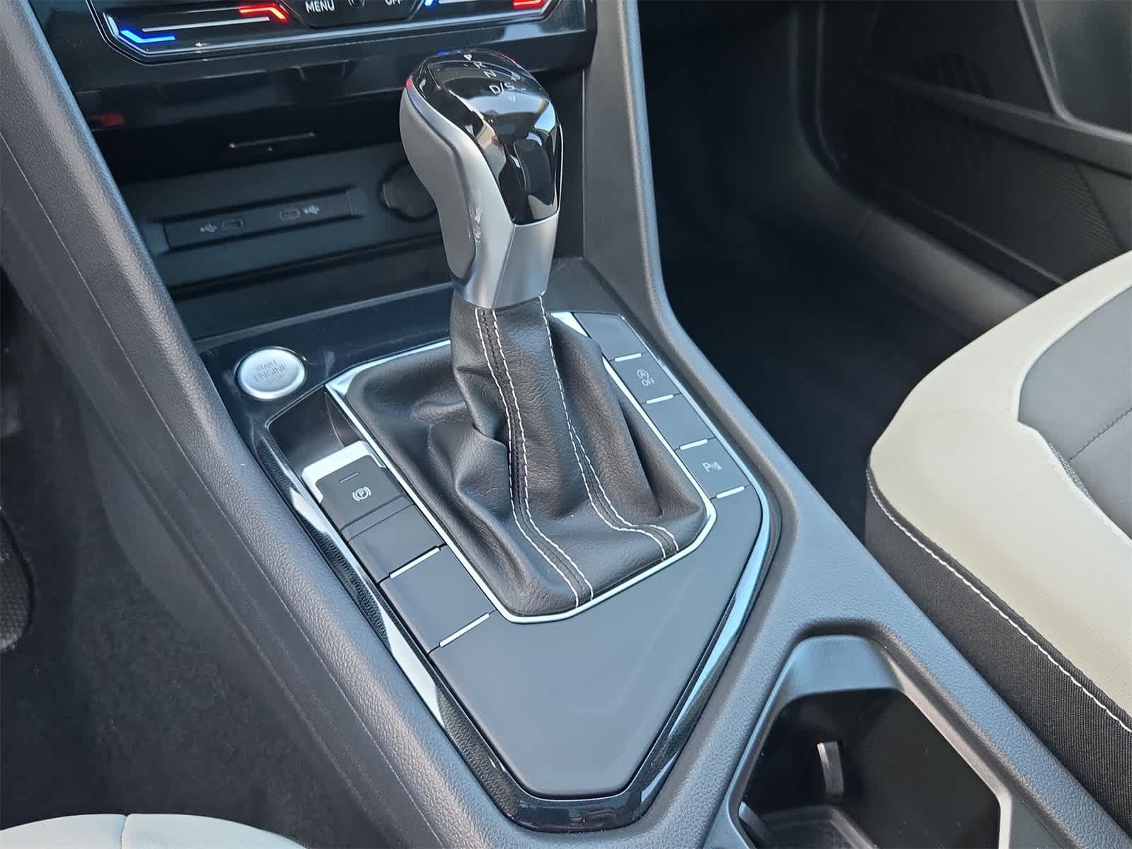 Thumbnail: 2025 Volkswagen Taos - 33