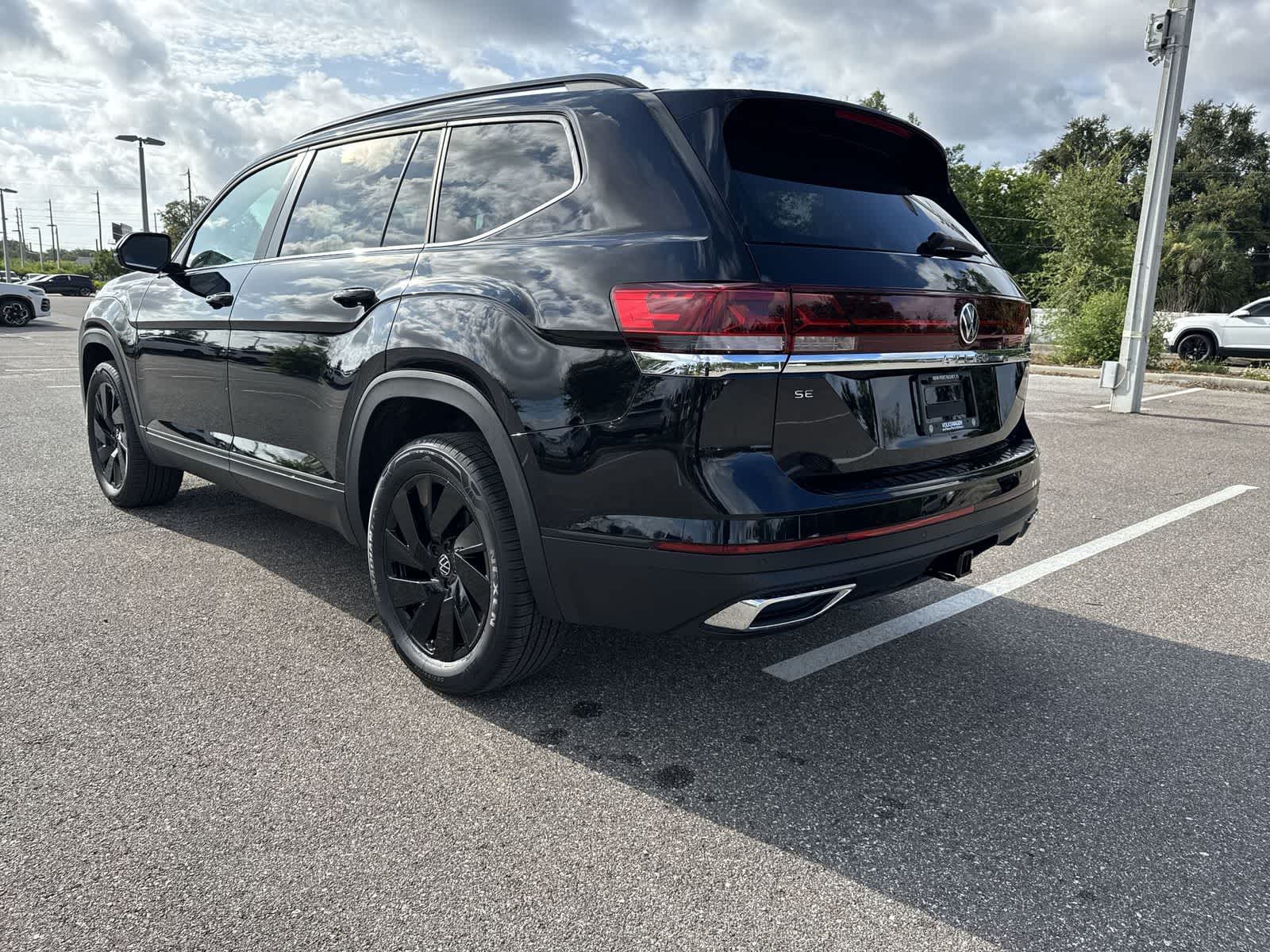 Thumbnail: 2026 Volkswagen Atlas - 4