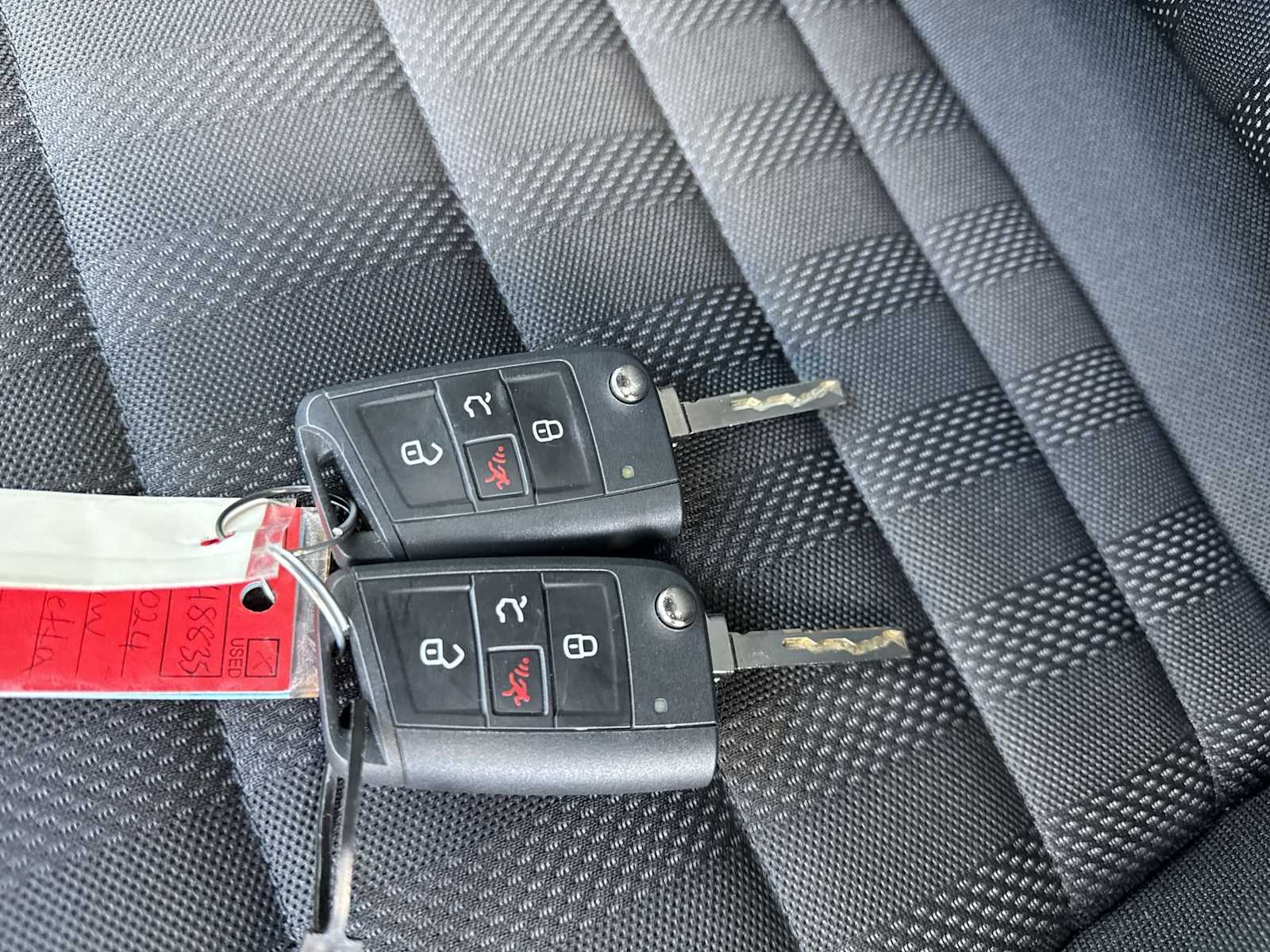 Thumbnail: 2024 Volkswagen Jetta - 32