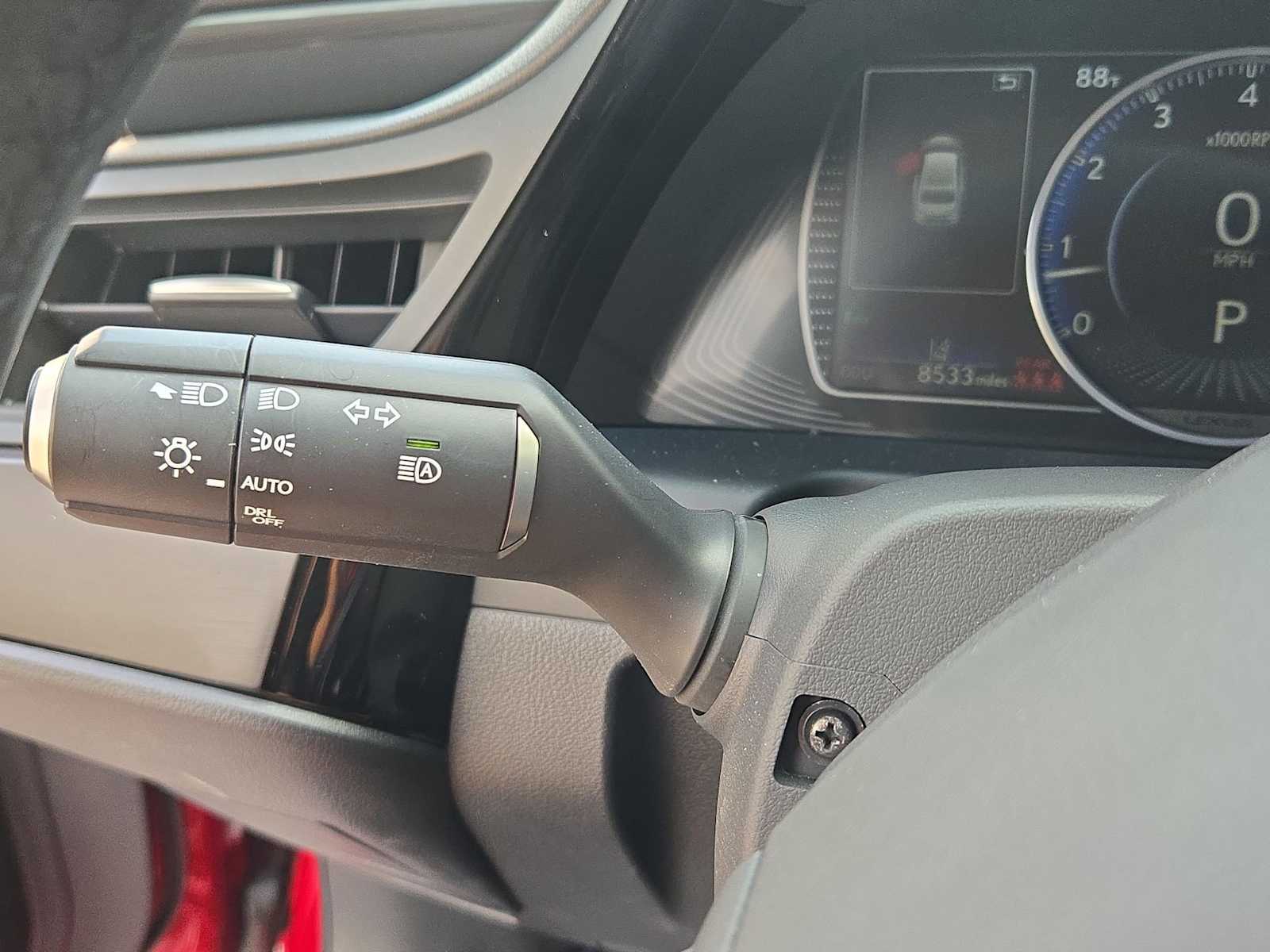 Thumbnail: 2022 Lexus ES - 28