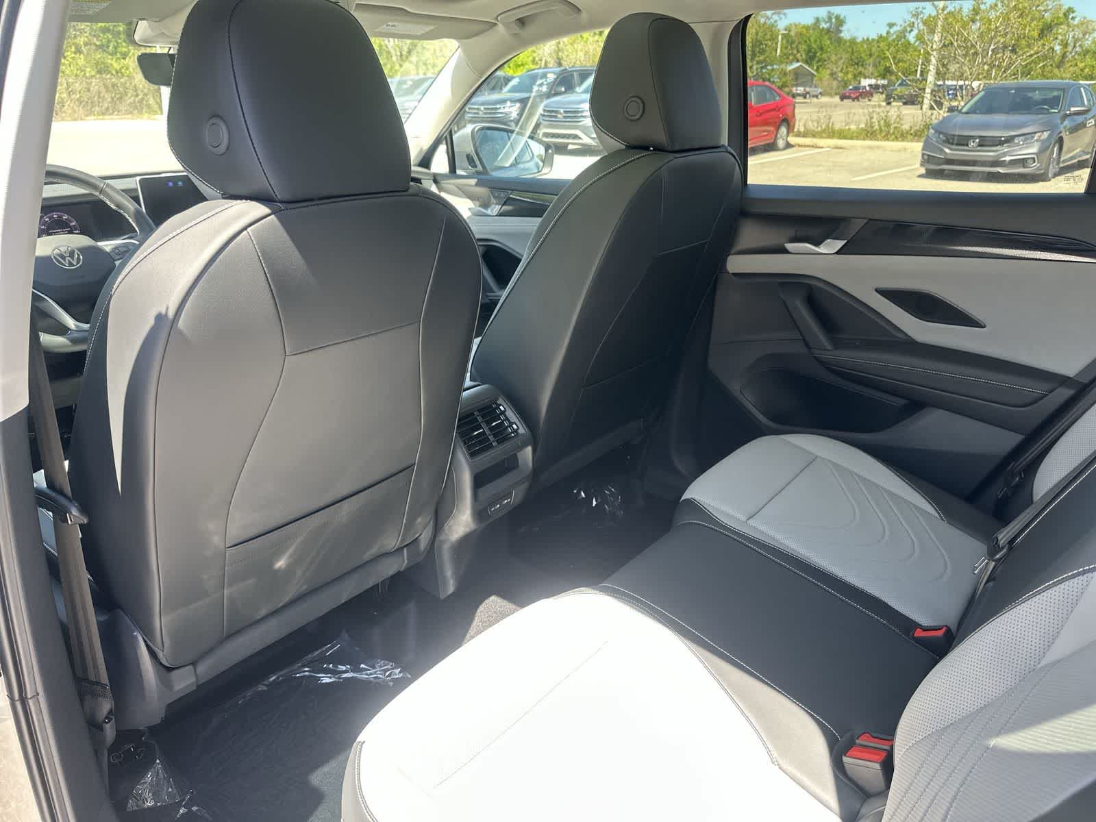 Thumbnail: 2026 Volkswagen Tiguan - 17