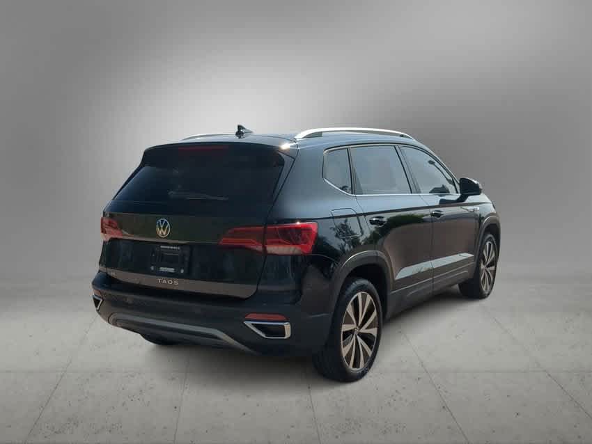 2022 Volkswagen Taos SE 8