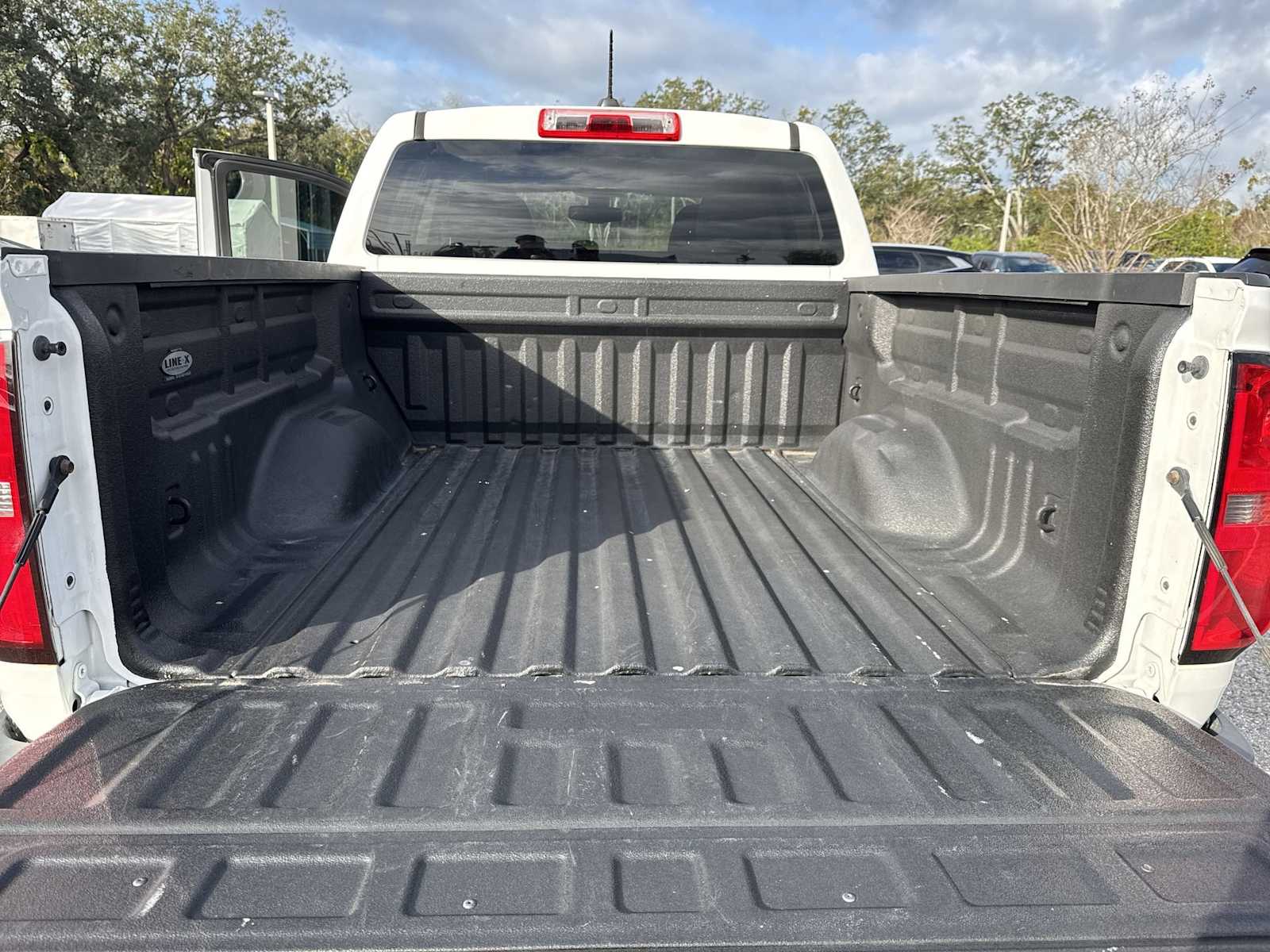 Thumbnail: 2019 Chevrolet Colorado - 32