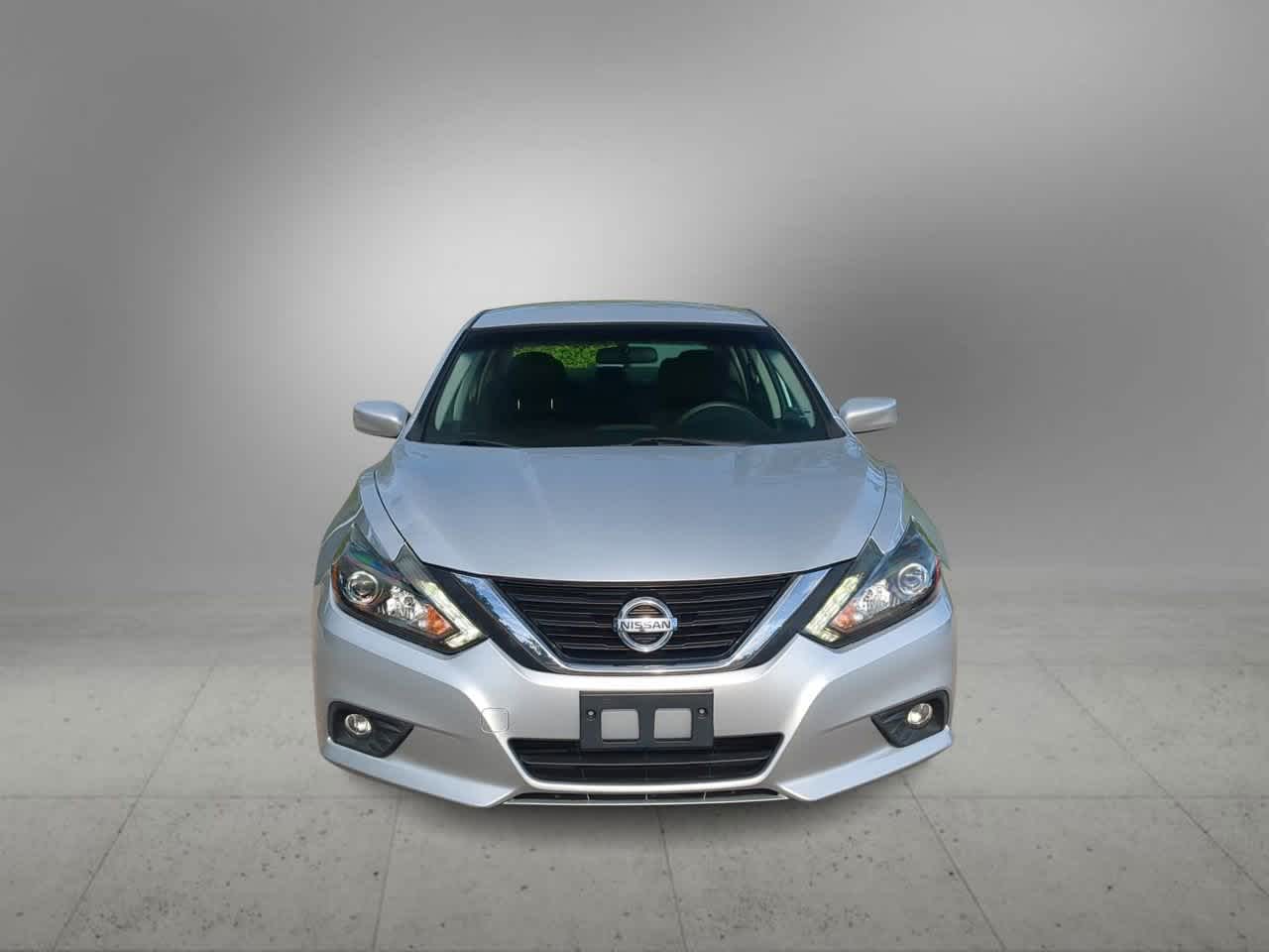 Thumbnail: 2017 Nissan Altima - 3