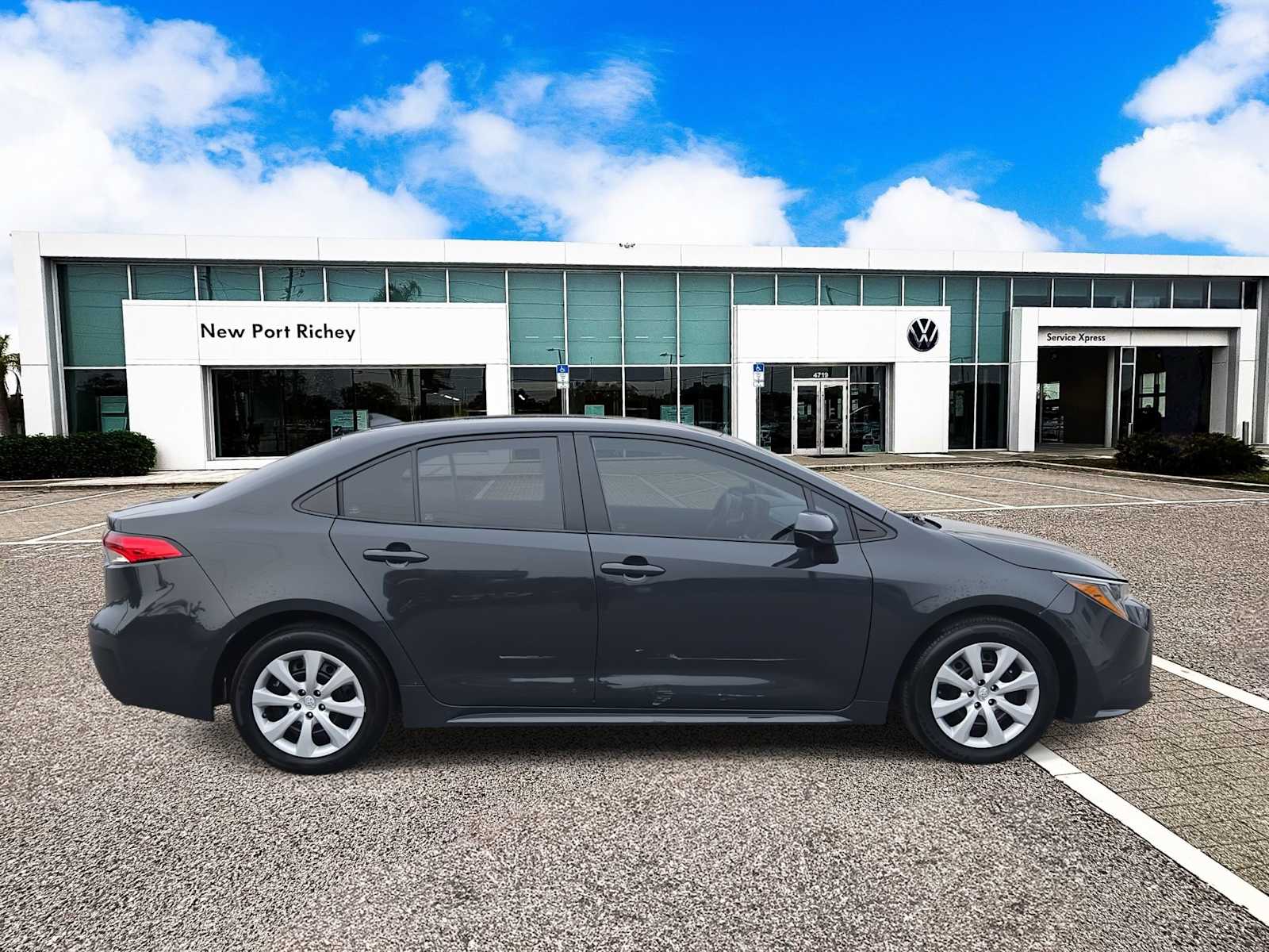 Thumbnail: 2024 Toyota Corolla - 9