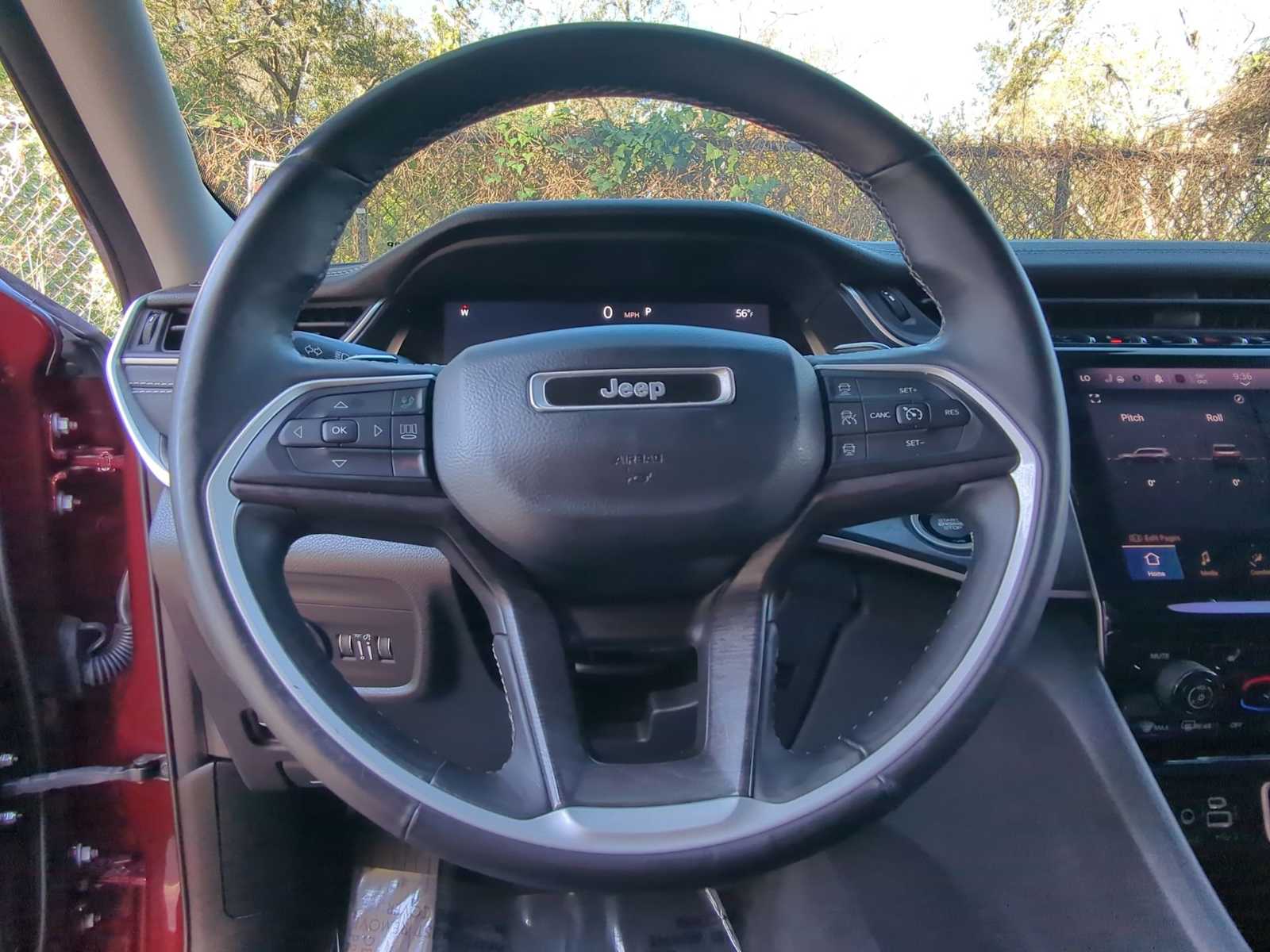 Thumbnail: 2022 Jeep Grand Cherokee - 23