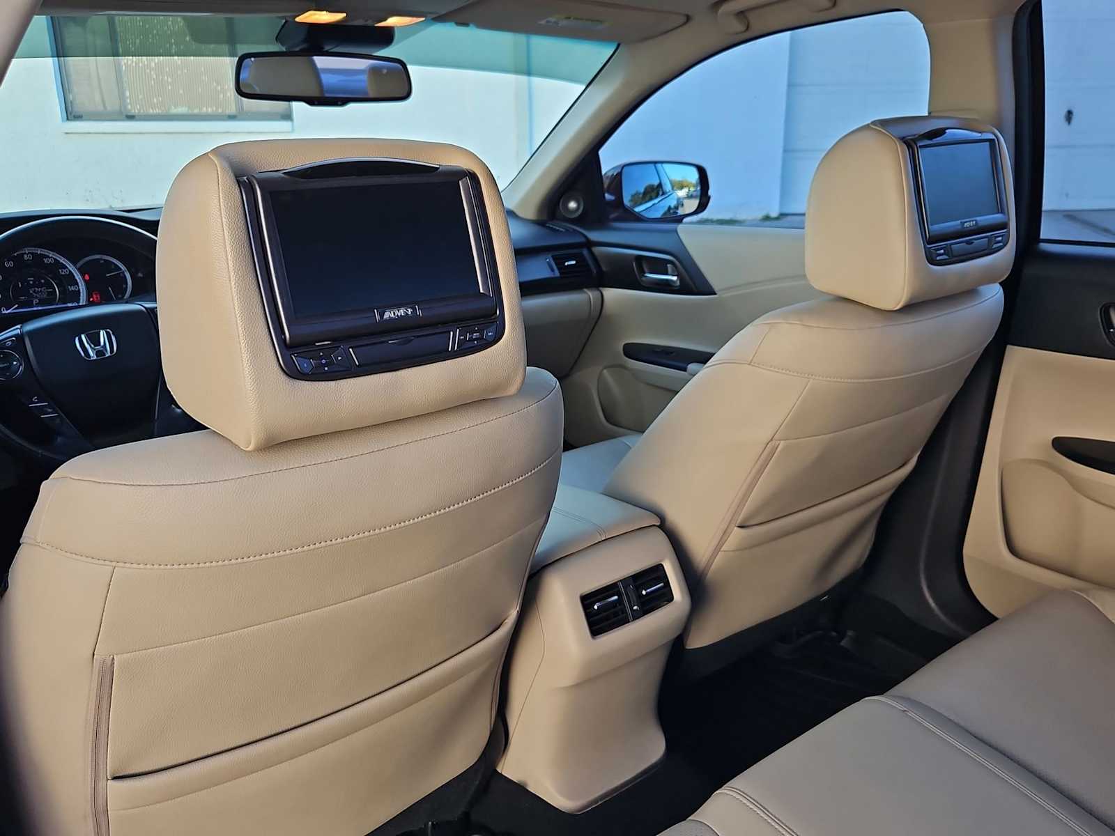 Thumbnail: 2015 Honda Accord - 19