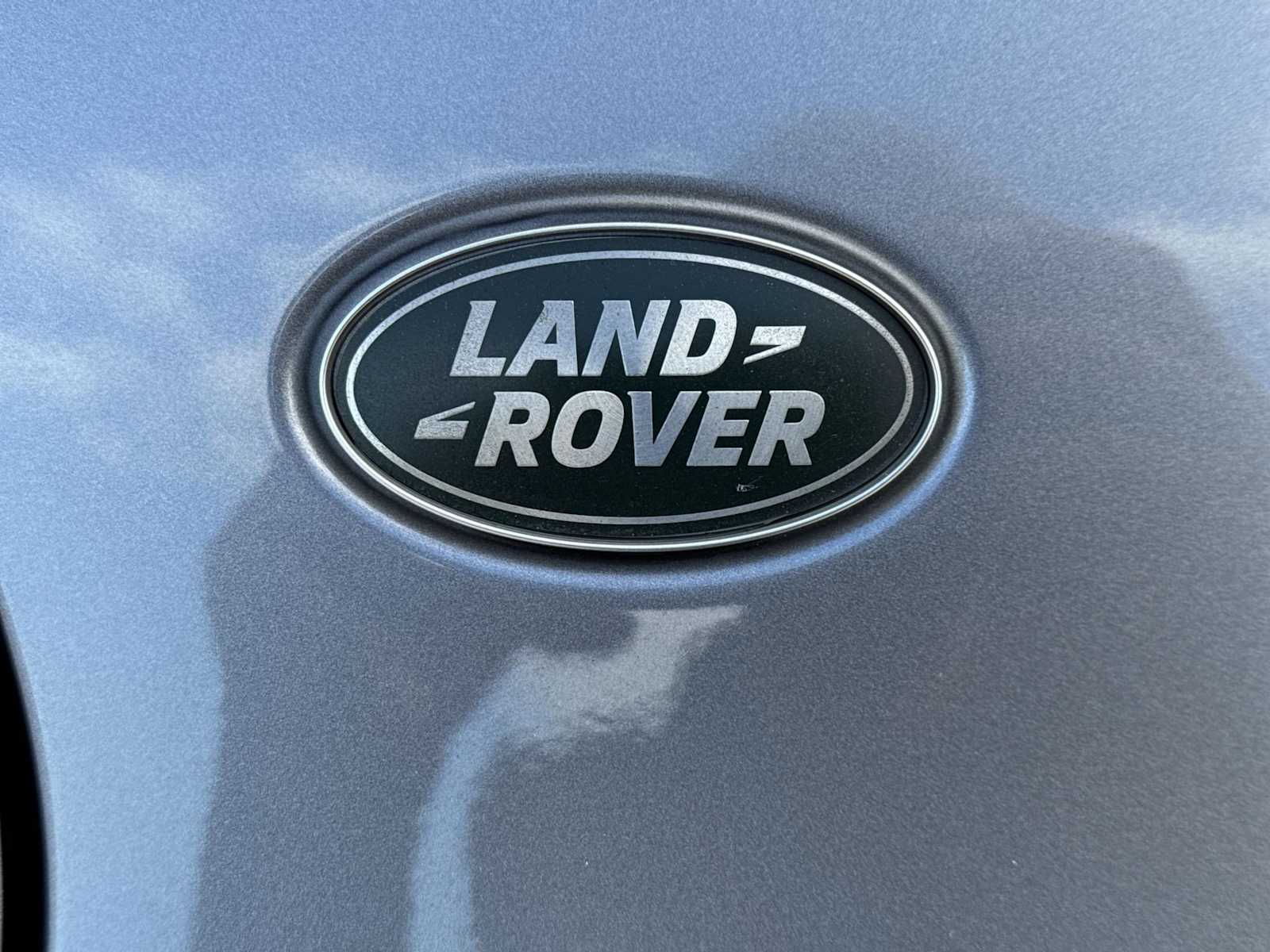 Thumbnail: 2022 Land Rover Discovery Sport - 11