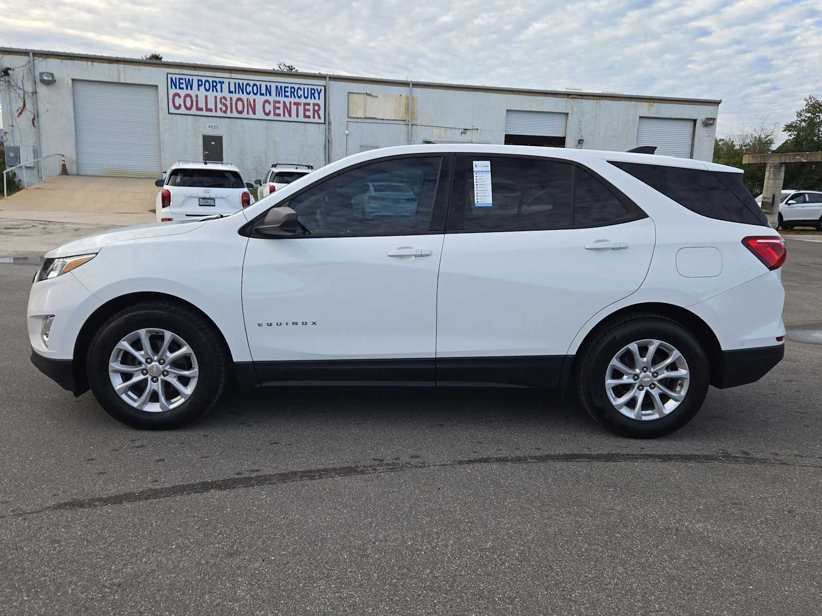 Thumbnail: 2019 Chevrolet Equinox - 11