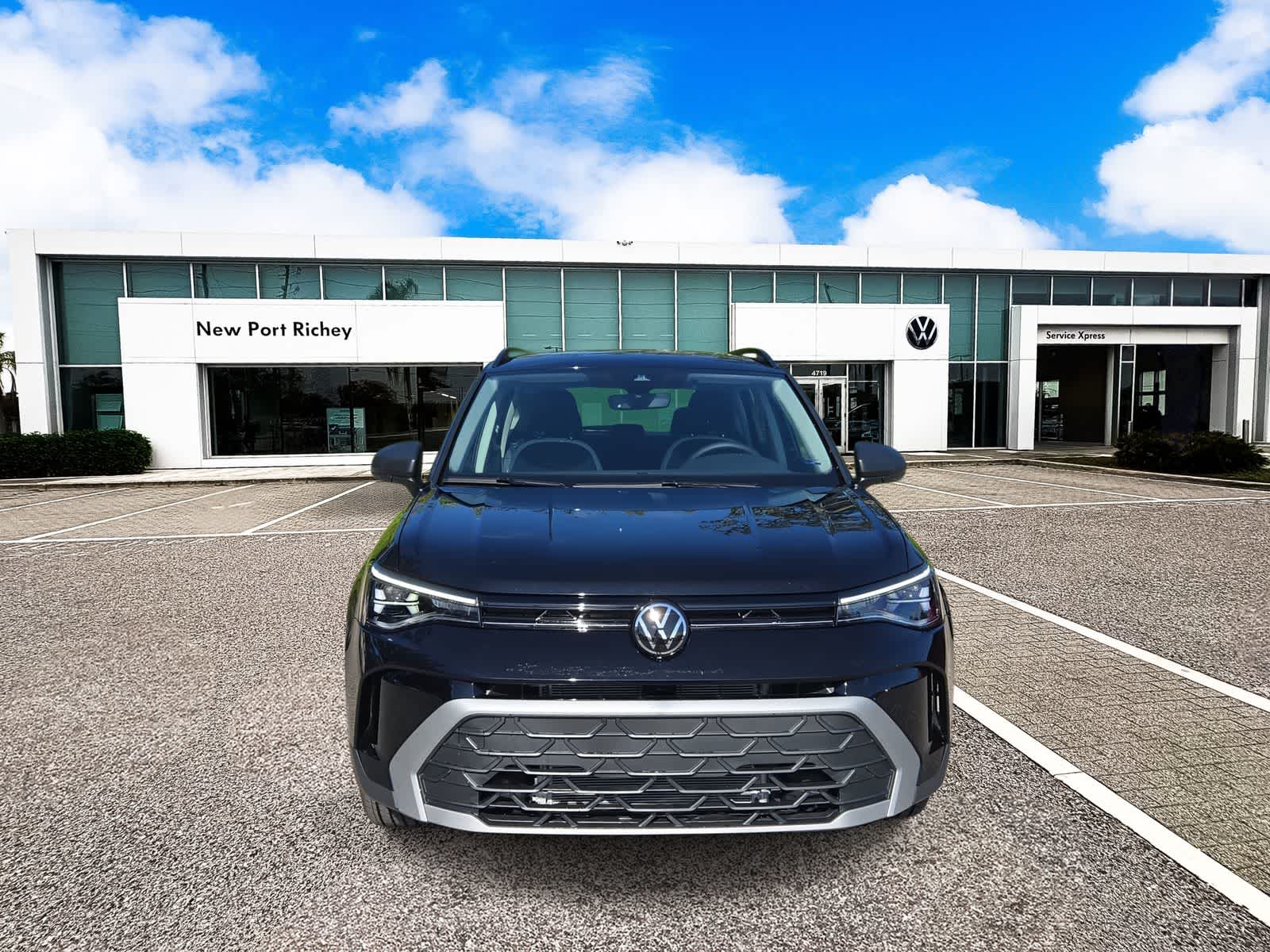 Thumbnail: 2025 Volkswagen Taos - 3