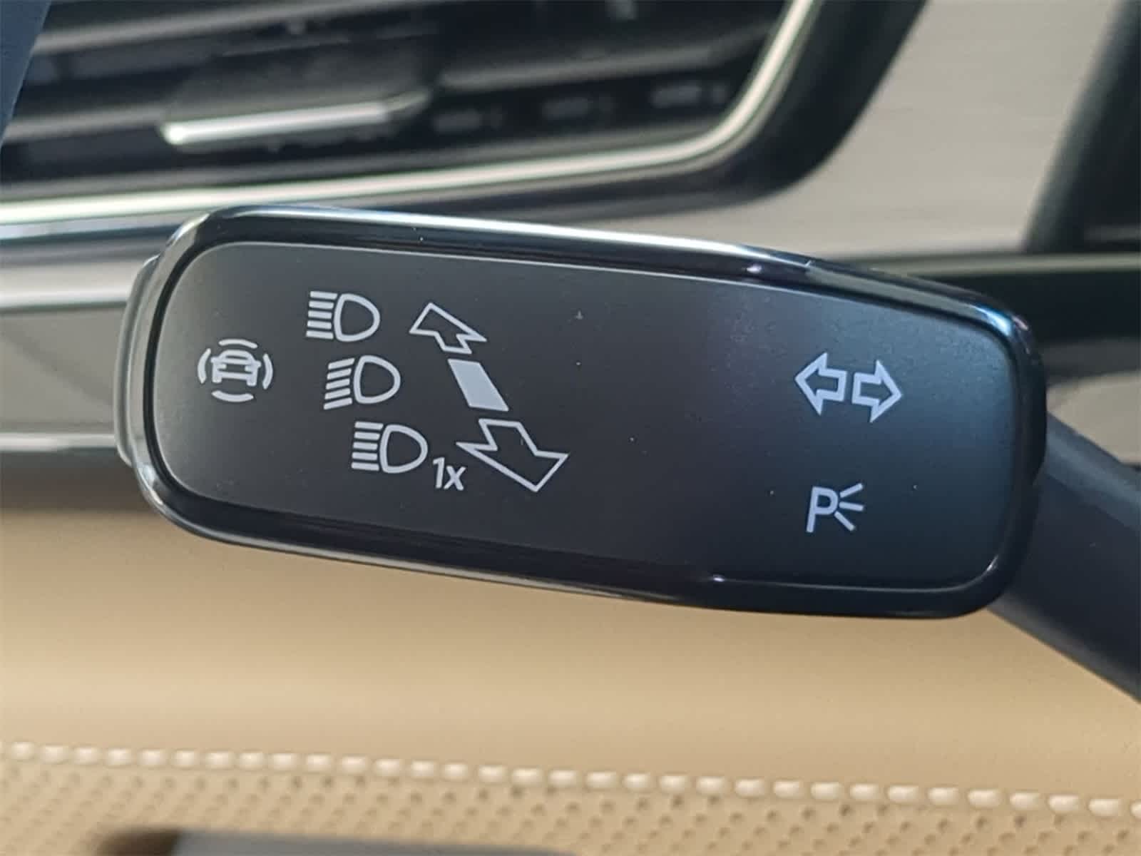 Thumbnail: 2025 Volkswagen Atlas - 27