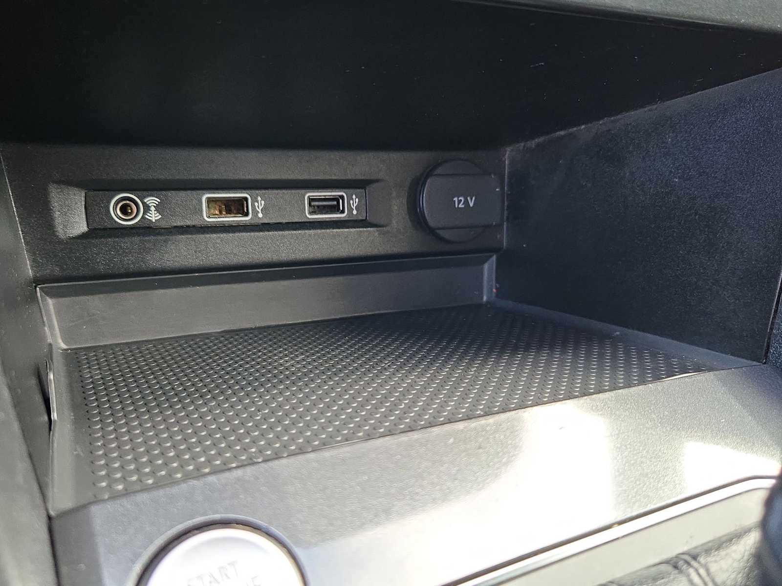 Thumbnail: 2018 Volkswagen Tiguan - 28