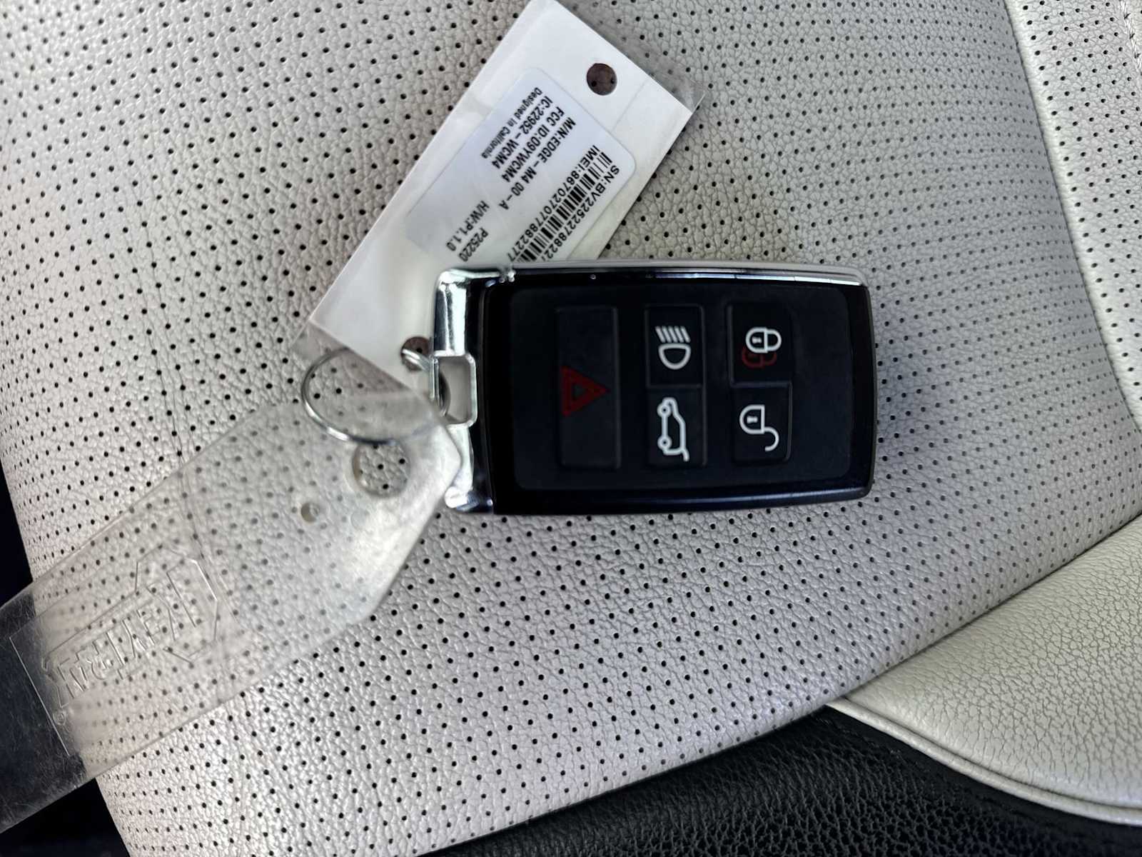 Thumbnail: 2022 Land Rover Discovery Sport - 34