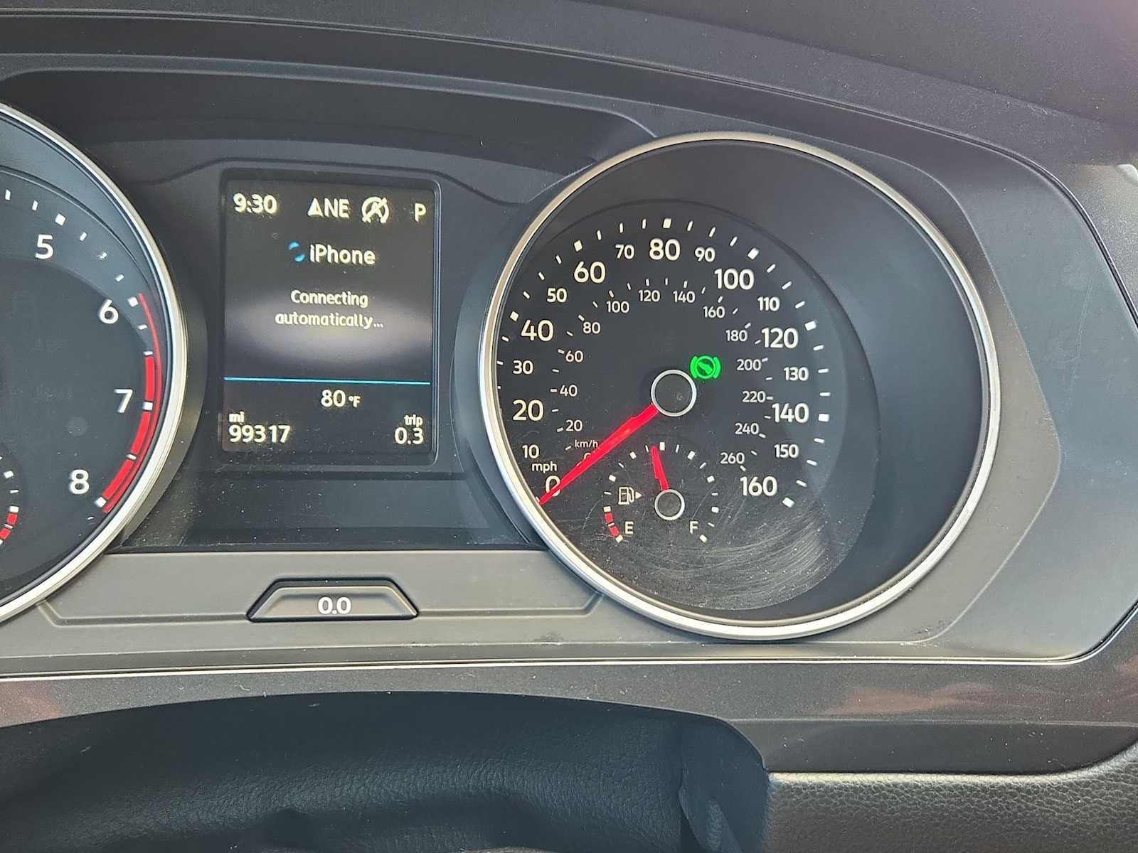 Thumbnail: 2018 Volkswagen Tiguan - 30