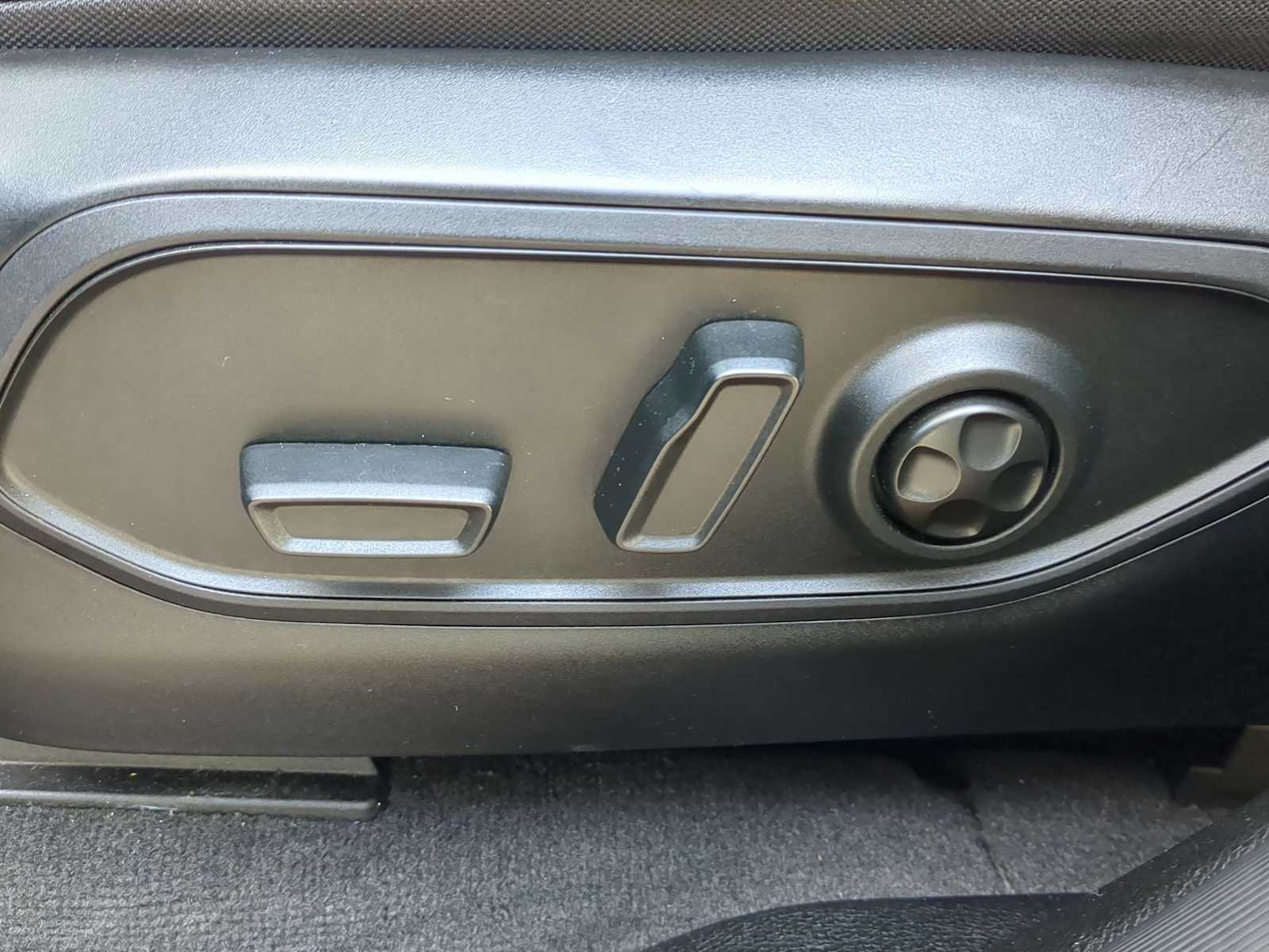 Thumbnail: 2022 Jeep Grand Cherokee - 18