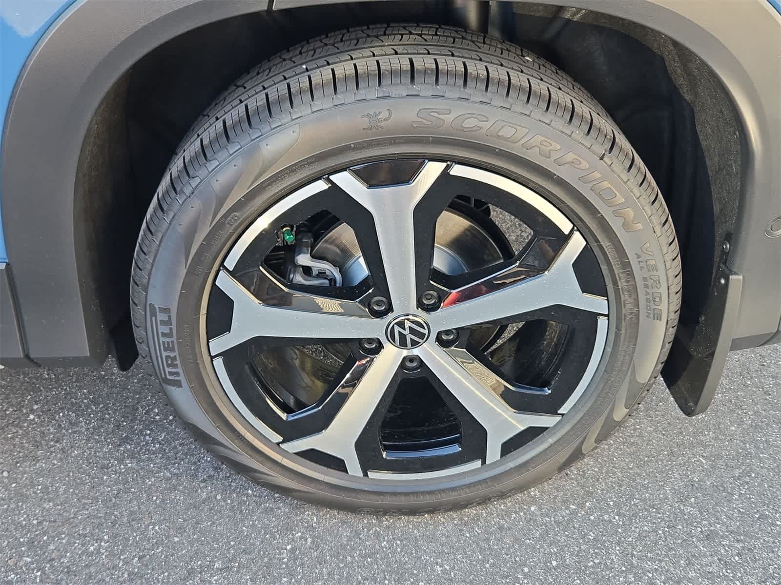 Thumbnail: 2025 Volkswagen Tiguan - 14