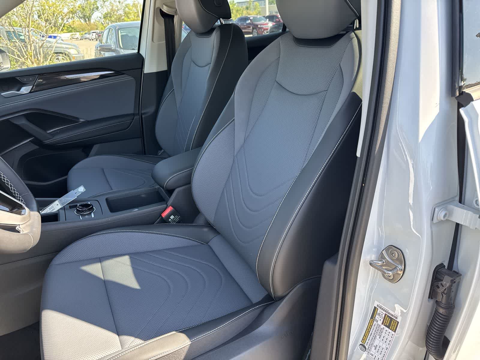 Thumbnail: 2026 Volkswagen Tiguan - 15