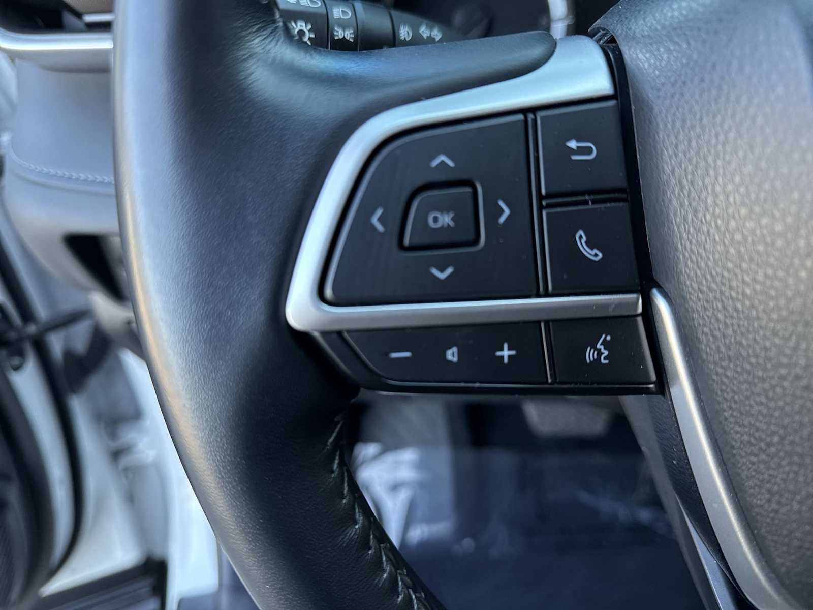 Thumbnail: 2024 Toyota Highlander - 23