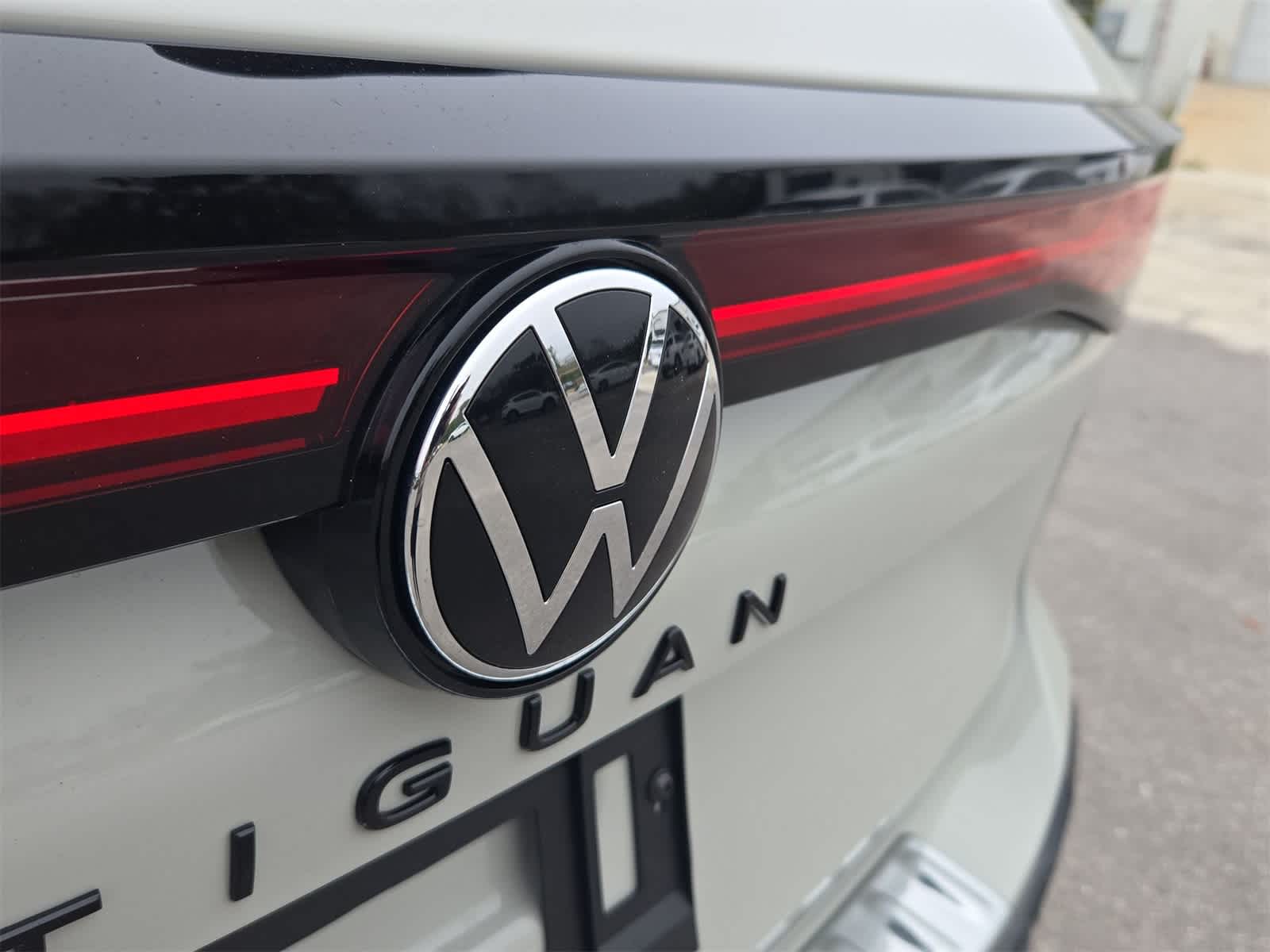 Thumbnail: 2026 Volkswagen Tiguan - 12