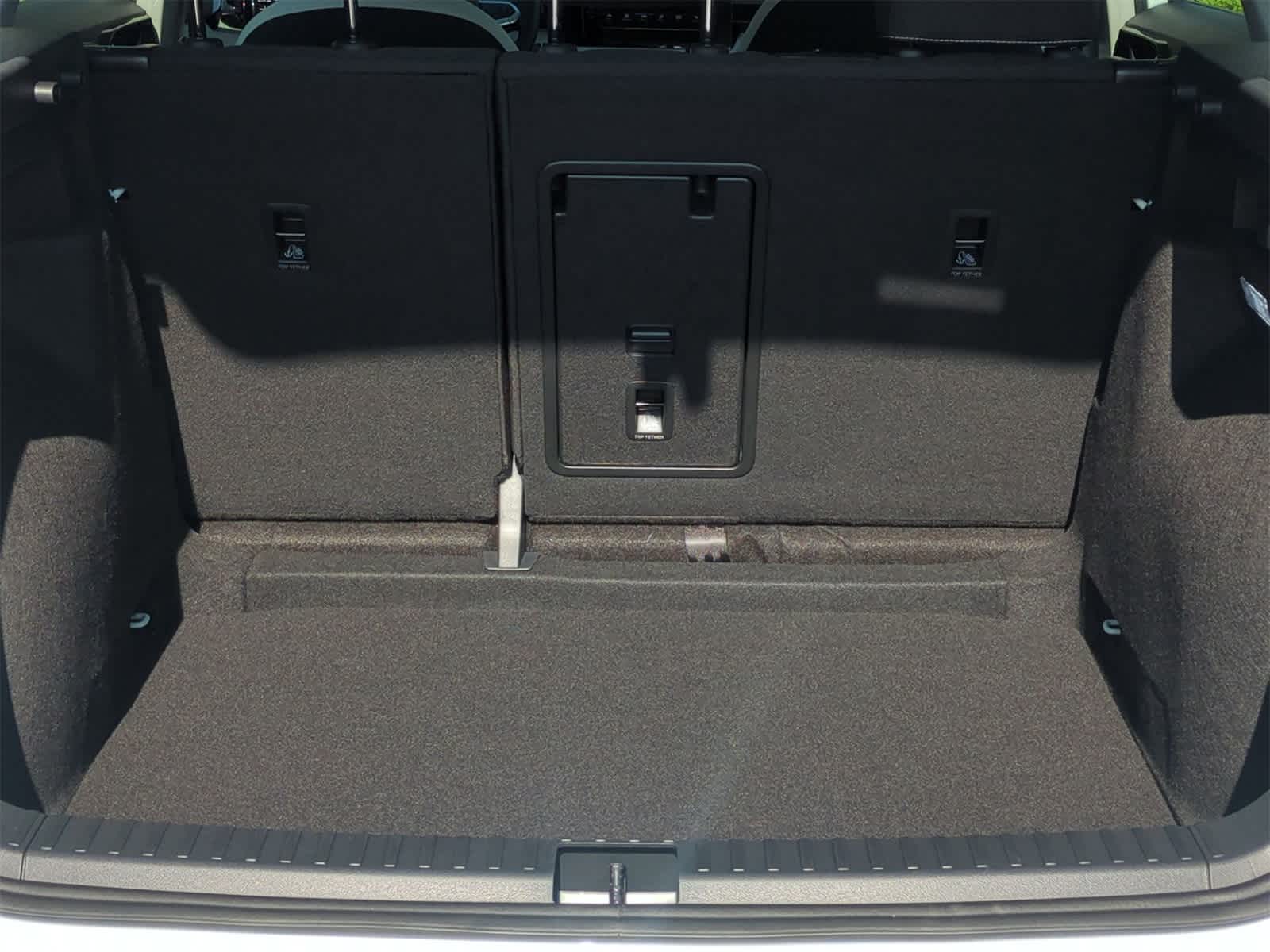 Thumbnail: 2025 Volkswagen Taos - 34