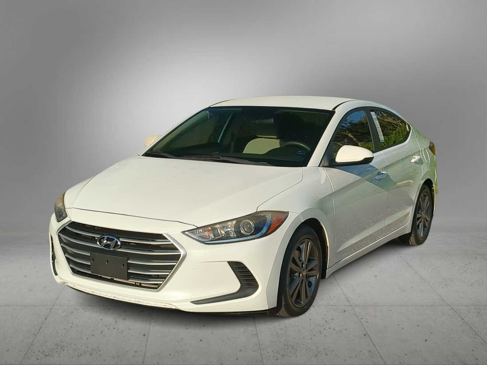 Thumbnail: 2017 Hyundai Elantra - 4