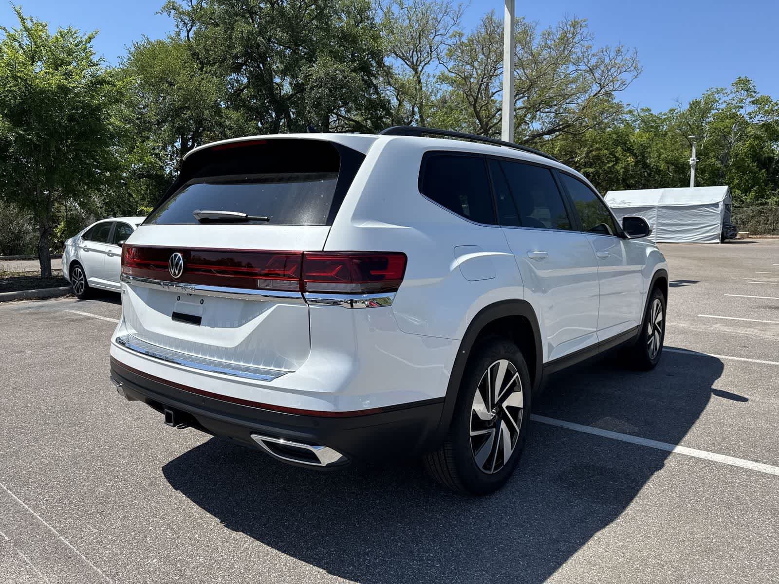 Thumbnail: 2026 Volkswagen Atlas - 14