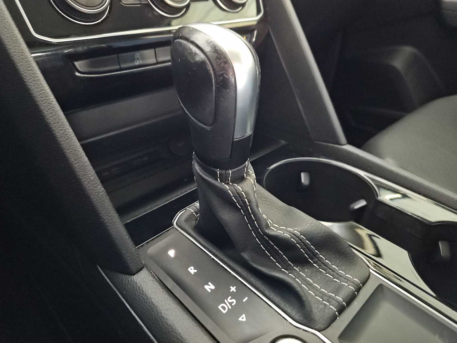 Thumbnail: 2022 Volkswagen Atlas - 33